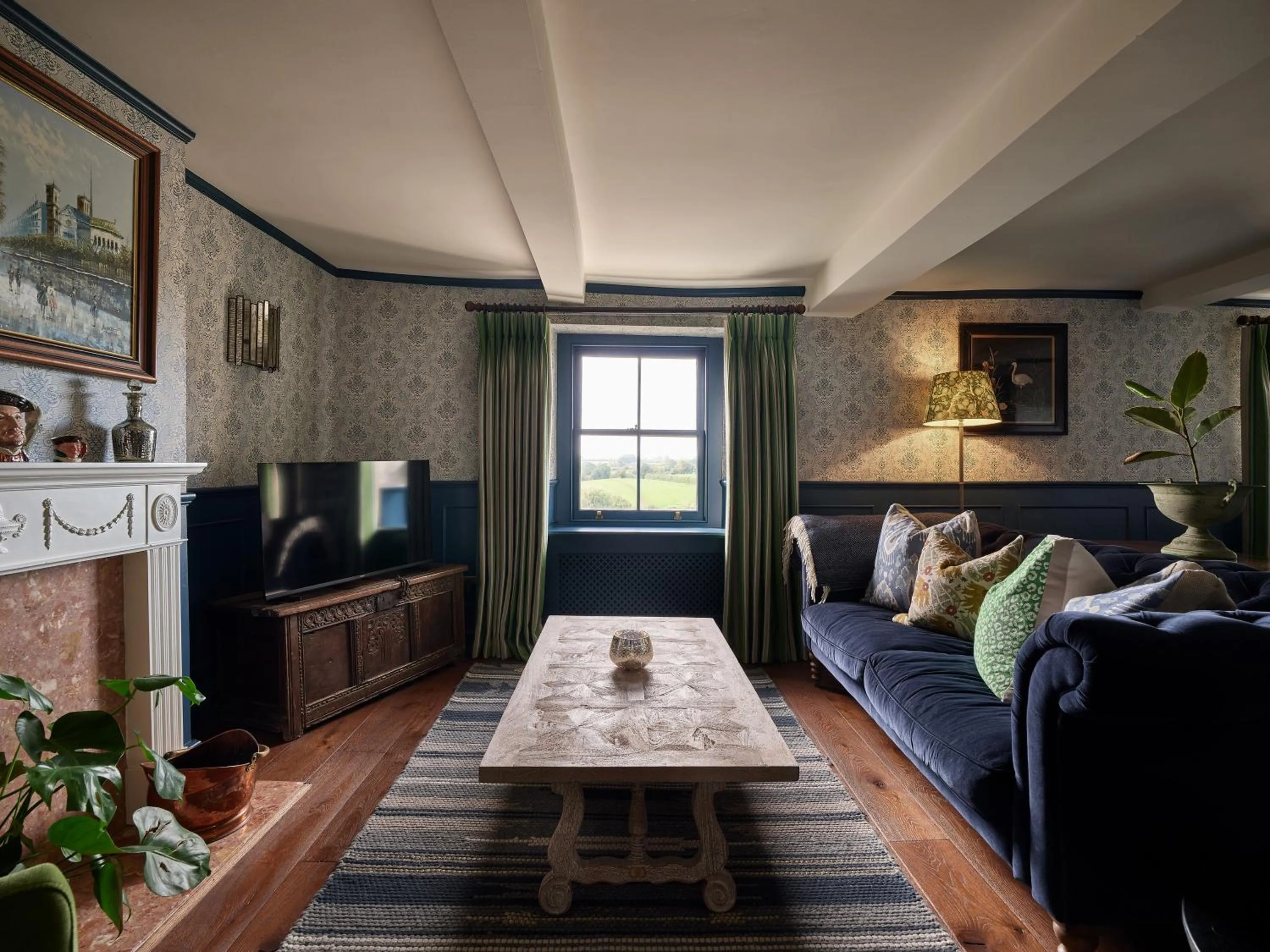 Living room in Old Bell Hotel