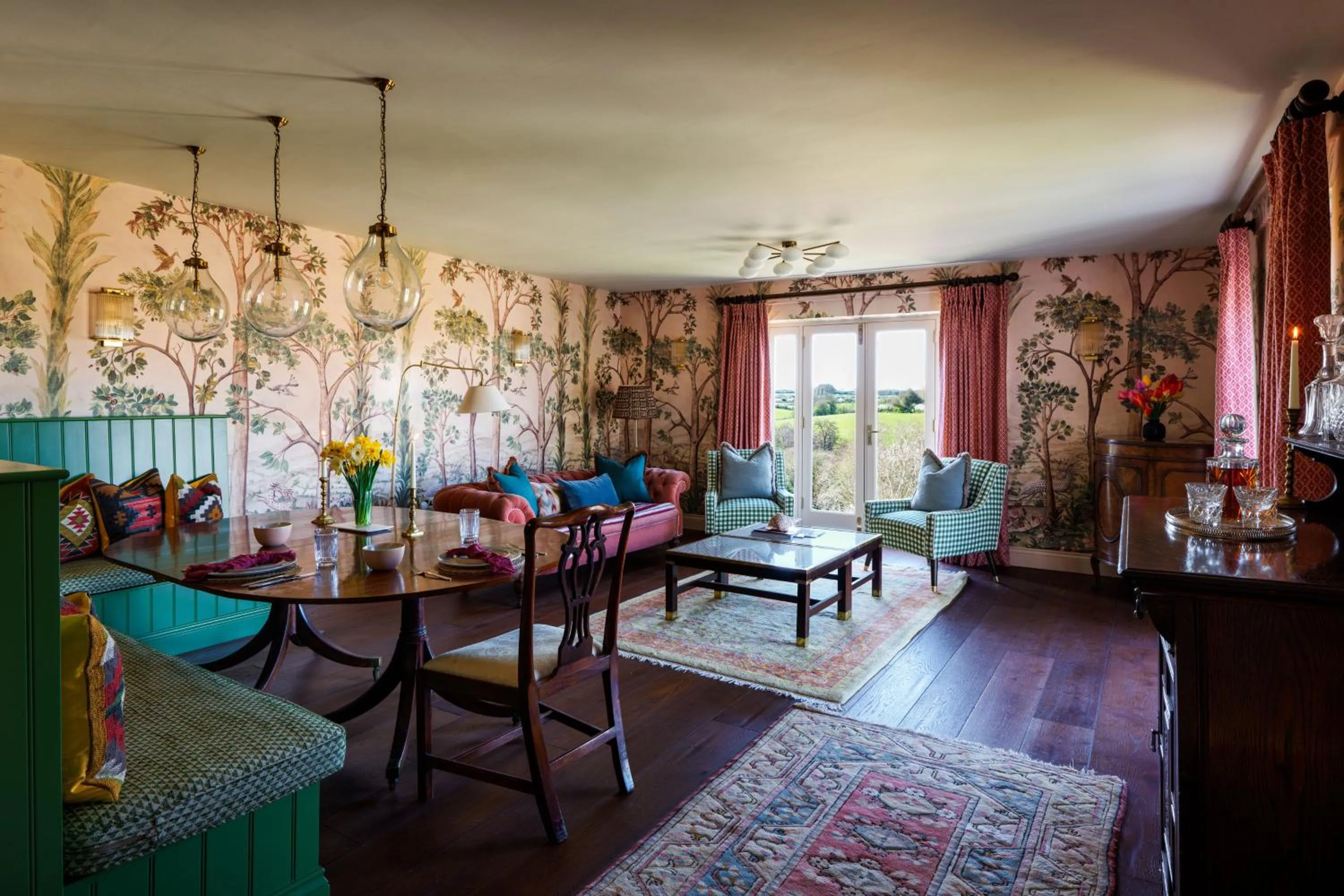 Living room in Old Bell Hotel