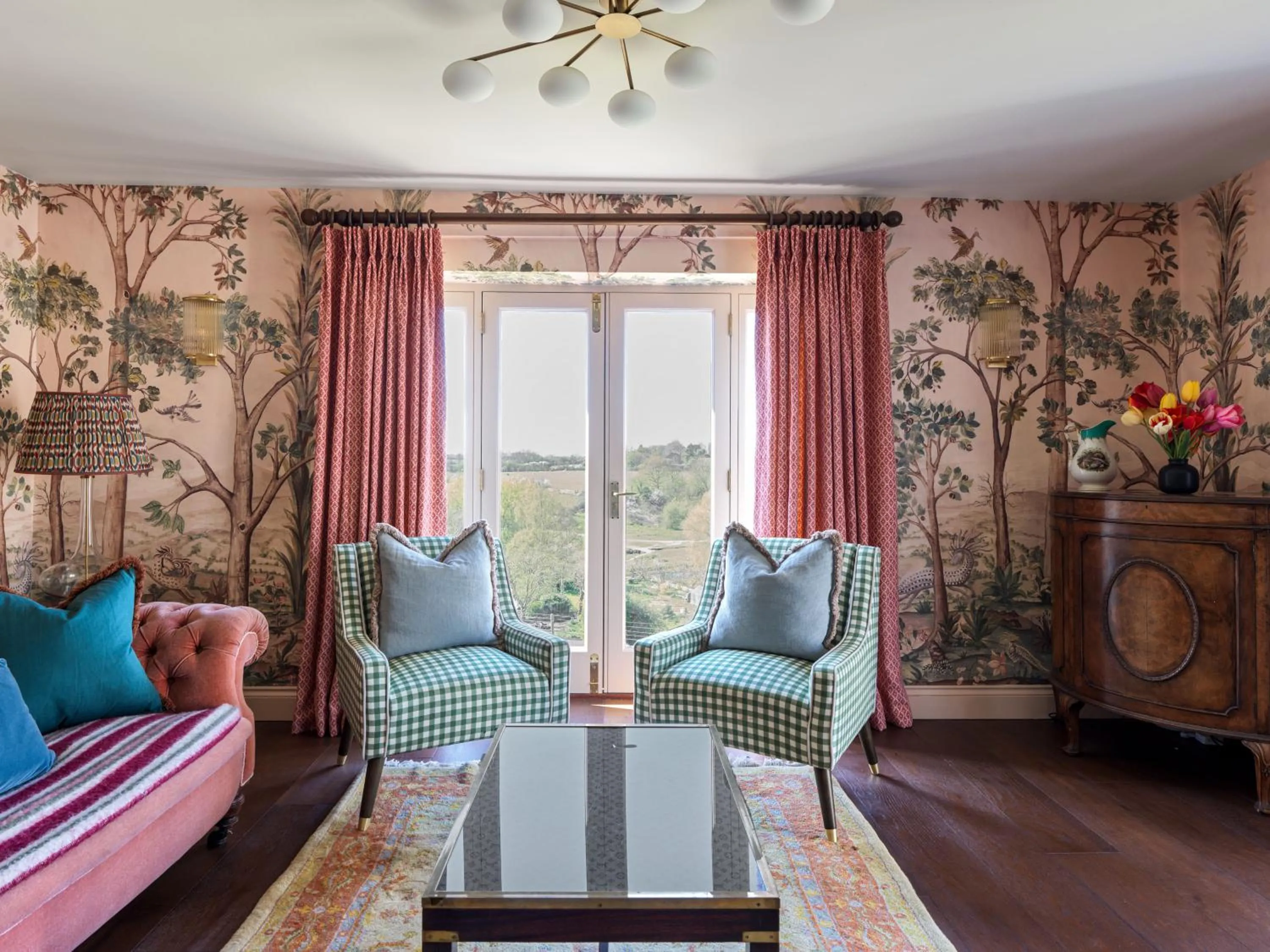 Living room in Old Bell Hotel