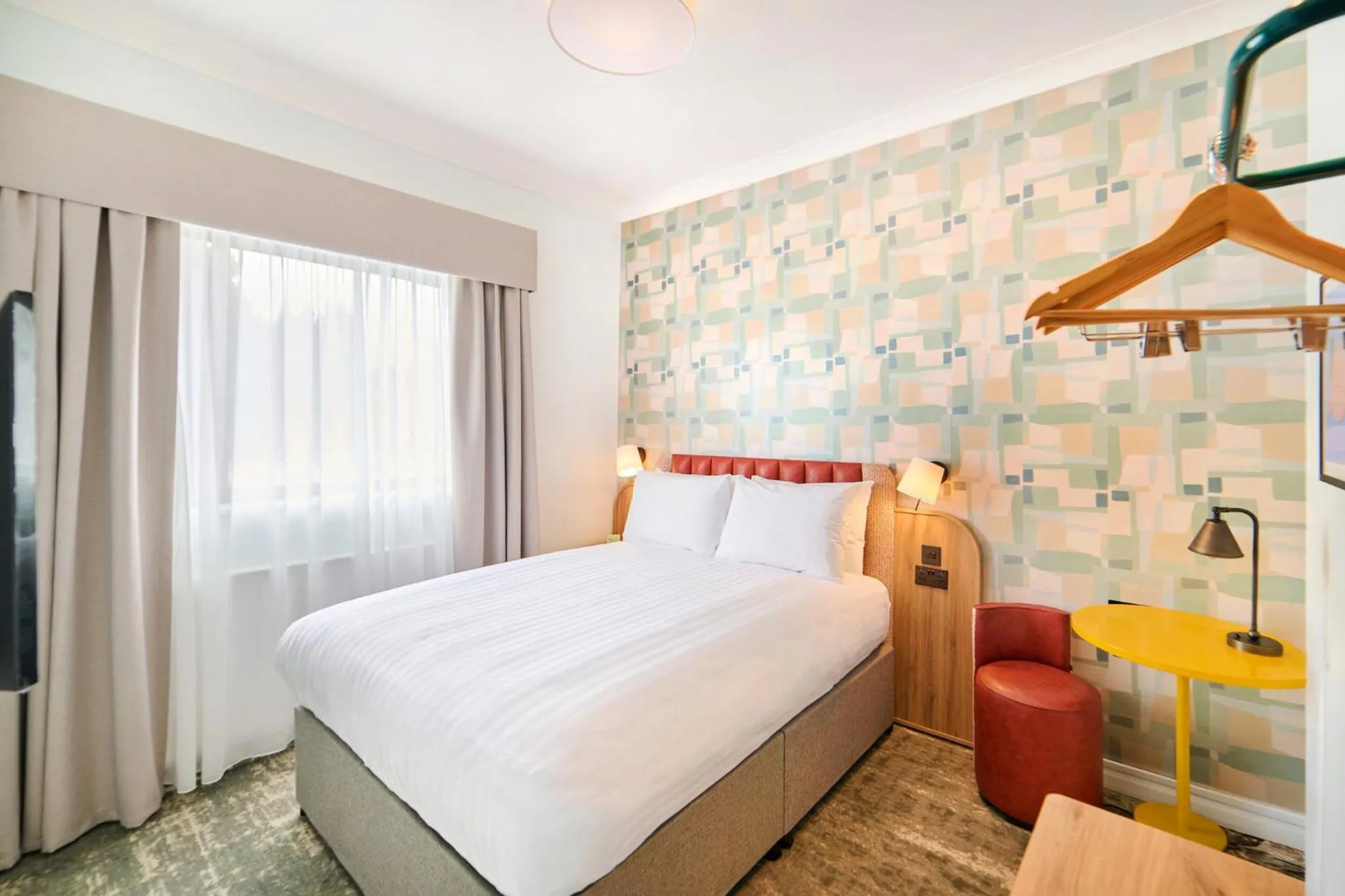 Photo of the whole room, Bed in Garner Hotel Birmingham South East by IHG