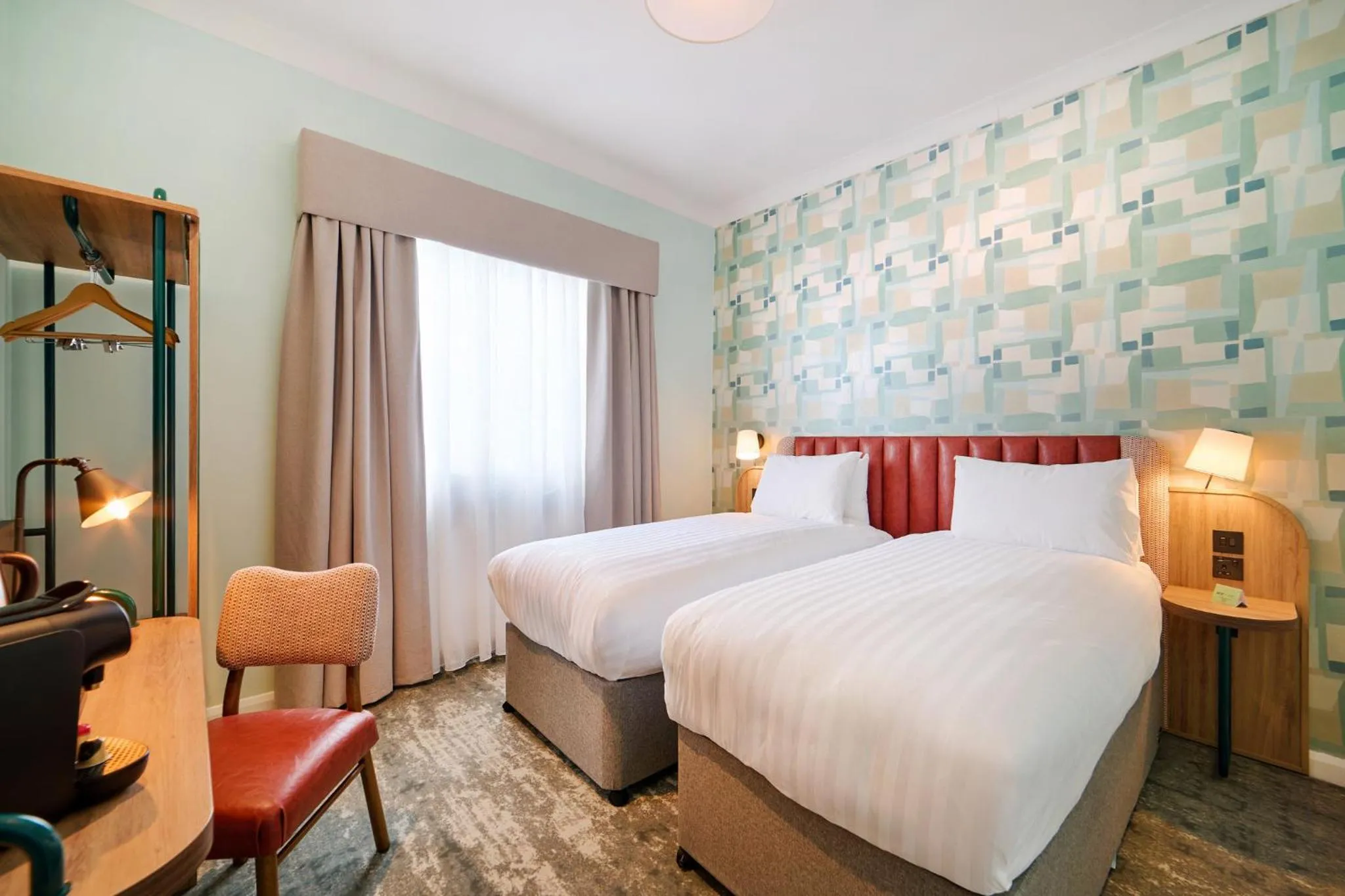 Photo of the whole room, Bed in Garner Hotel Birmingham South East by IHG