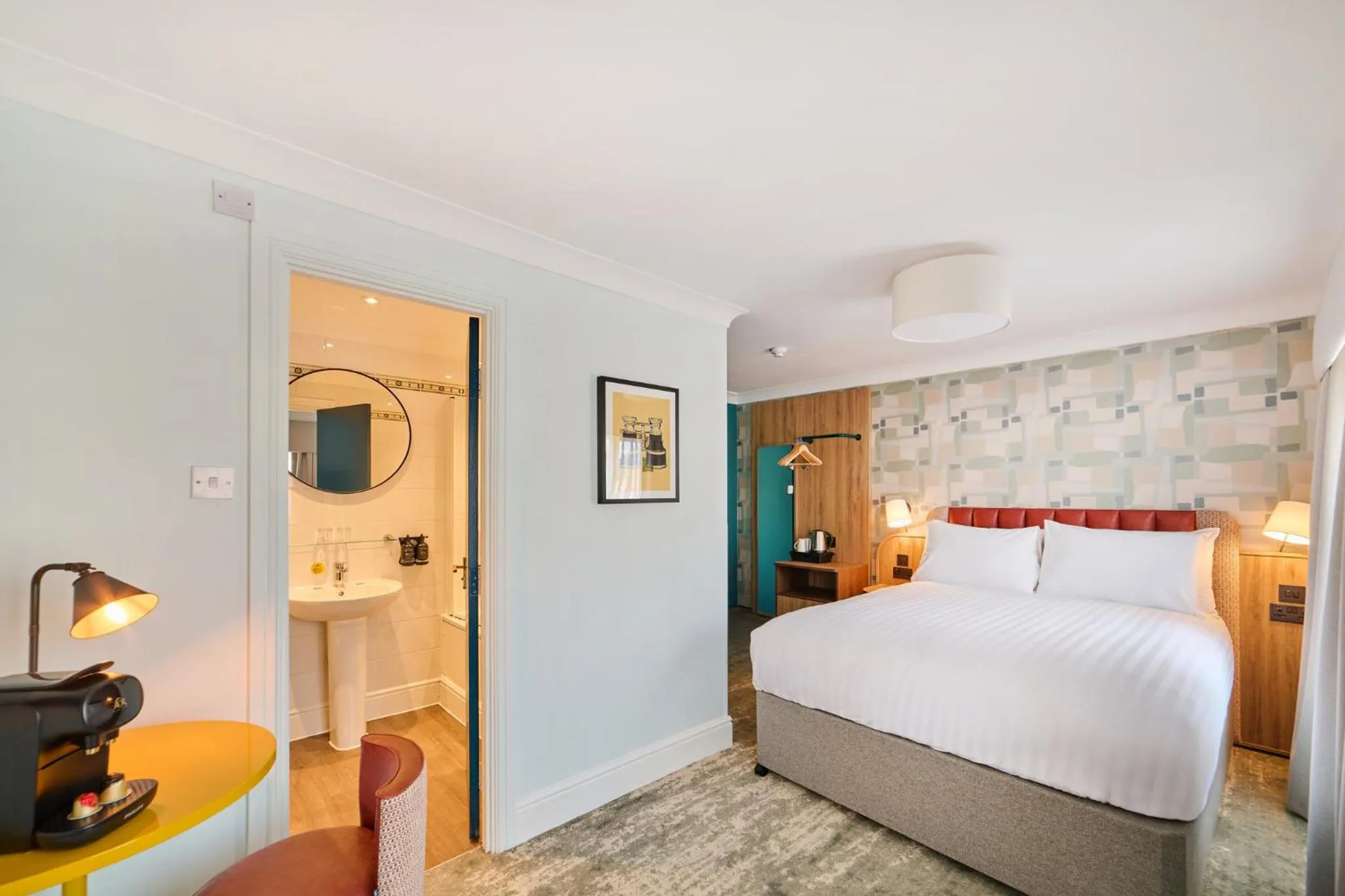Photo of the whole room, Bed in Garner Hotel Birmingham South East by IHG