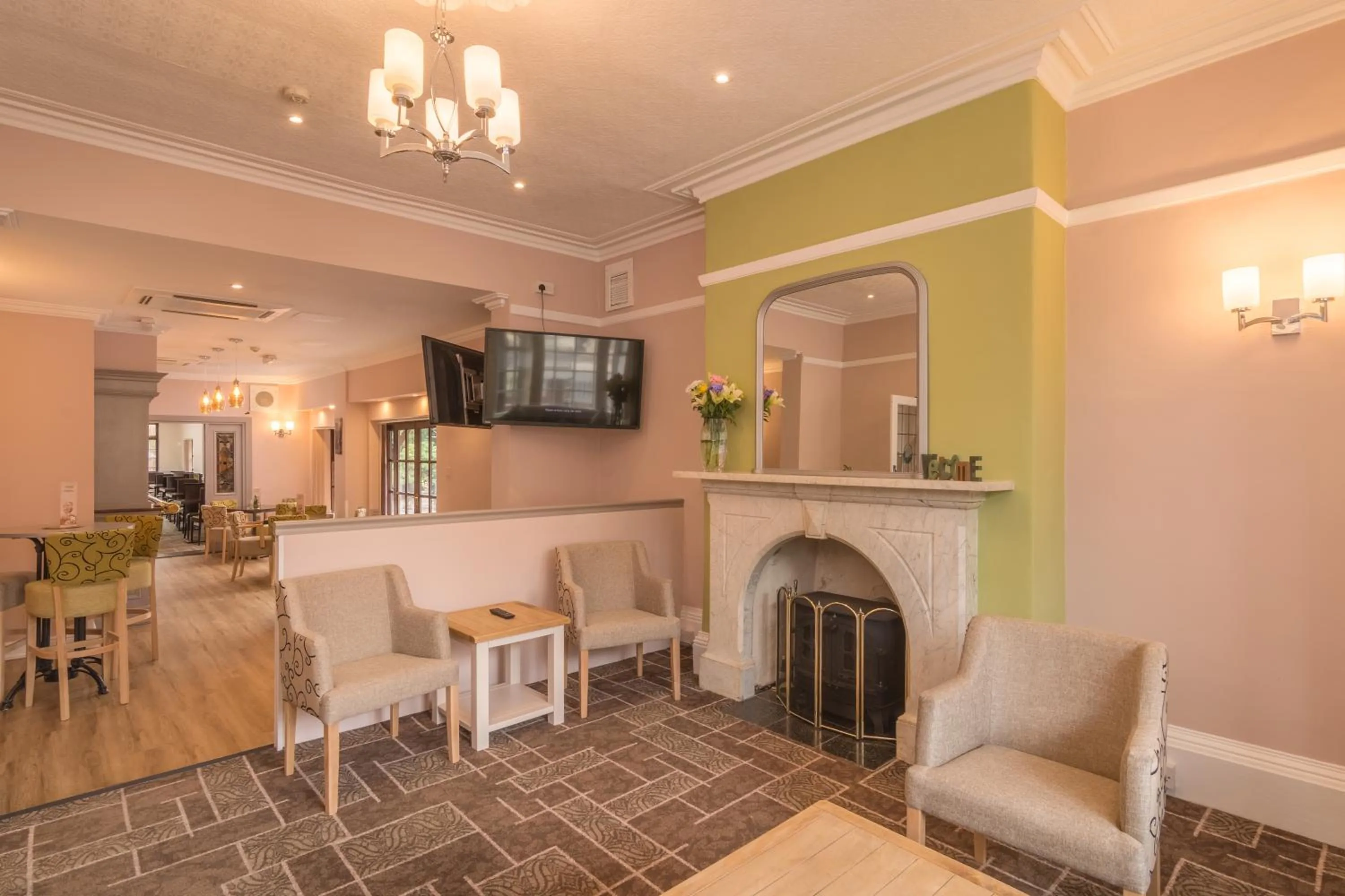 Communal lounge/ TV room in Sure Hotel by Best Western Birmingham South