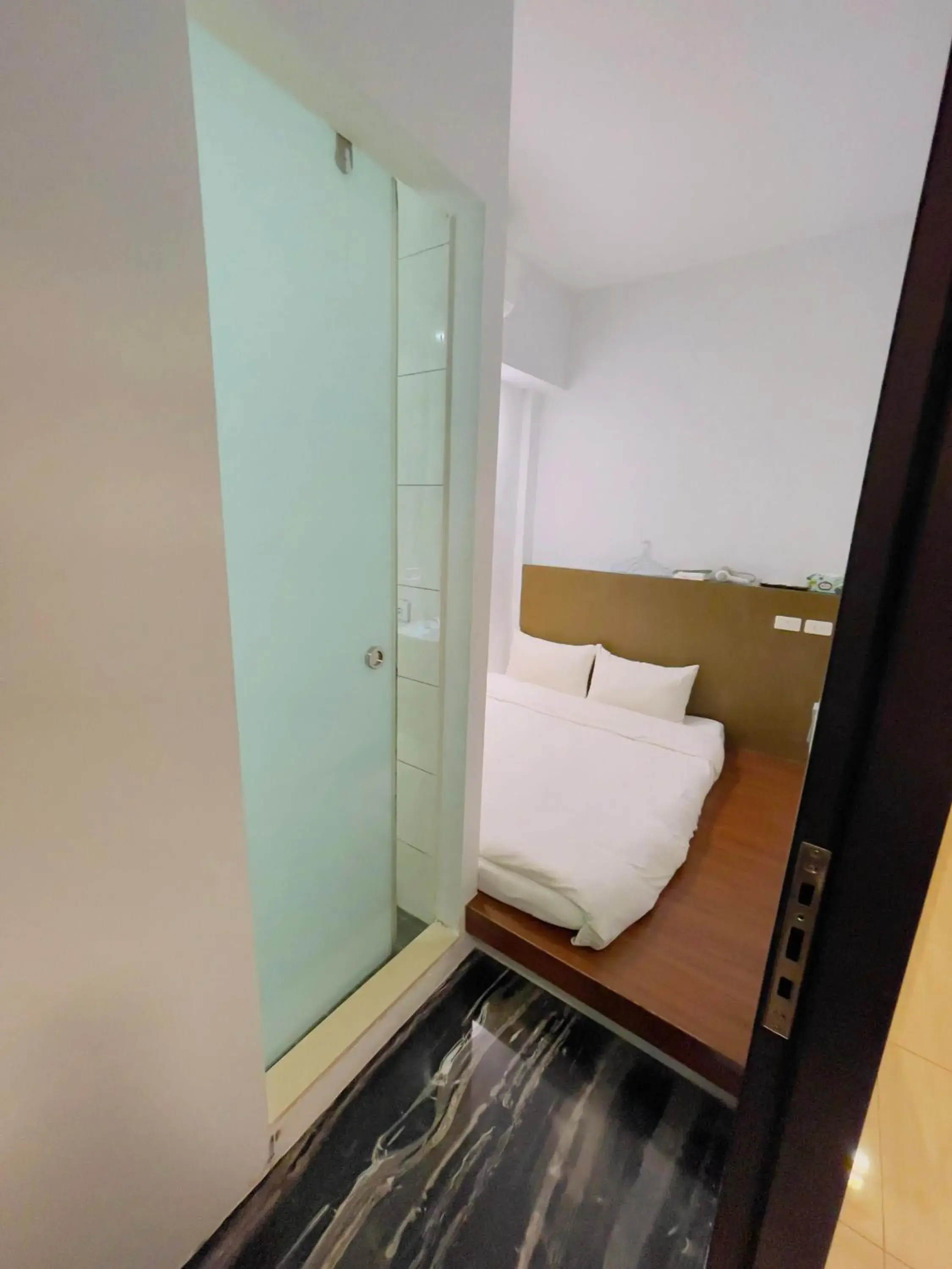 Small Double Room - single occupancy in Ching Shang Tien Hua Small Double Room - single occupancy in Ching Shang Tien Hua
