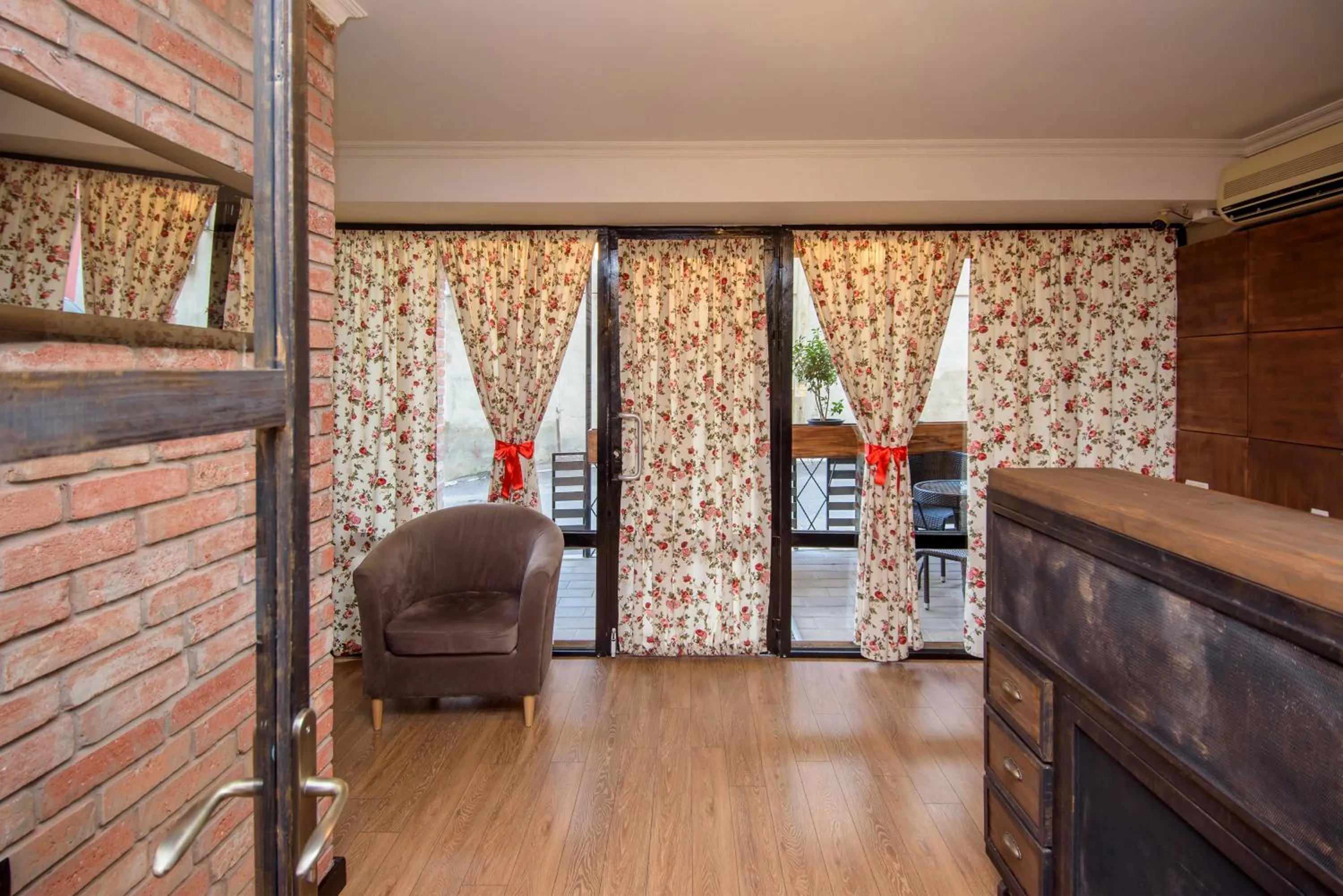 Seating area in Hotel Libretto