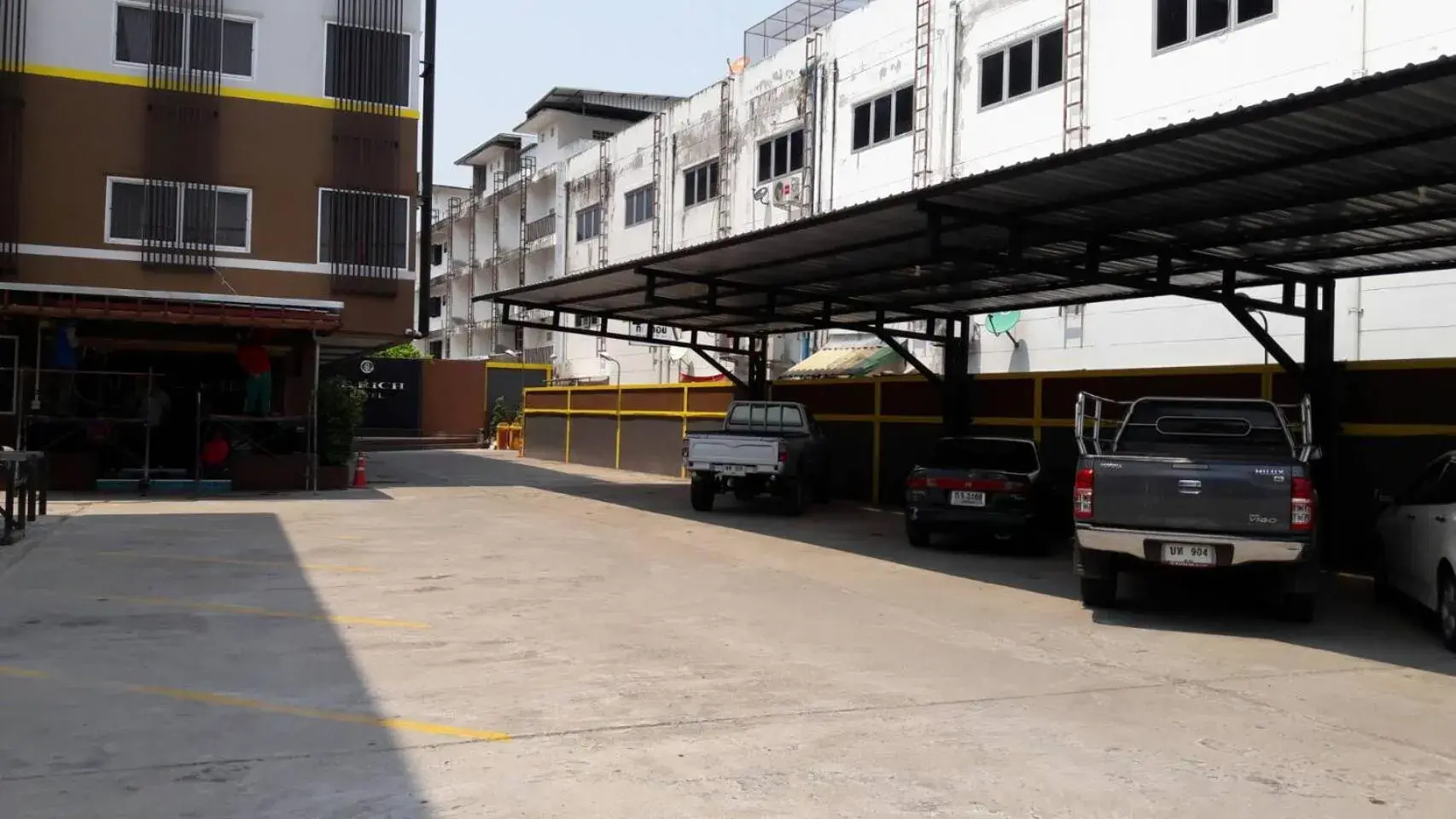 Property building in Berich Hotel Property building in Berich Hotel