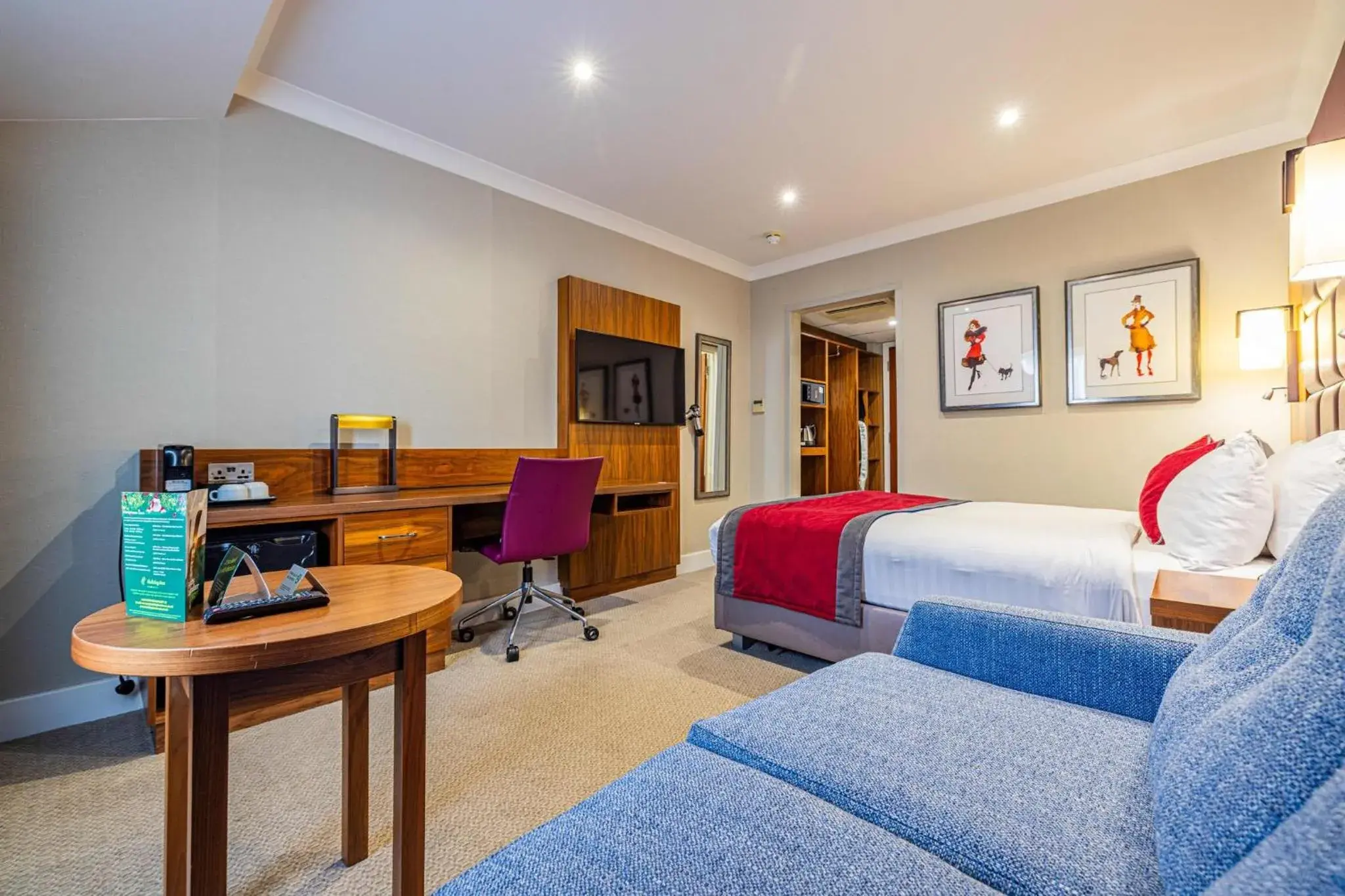 Photo of the whole room, Bed in Holiday Inn Dover by IHG Photo of the whole room, Bed in Holiday Inn Dover by IHG