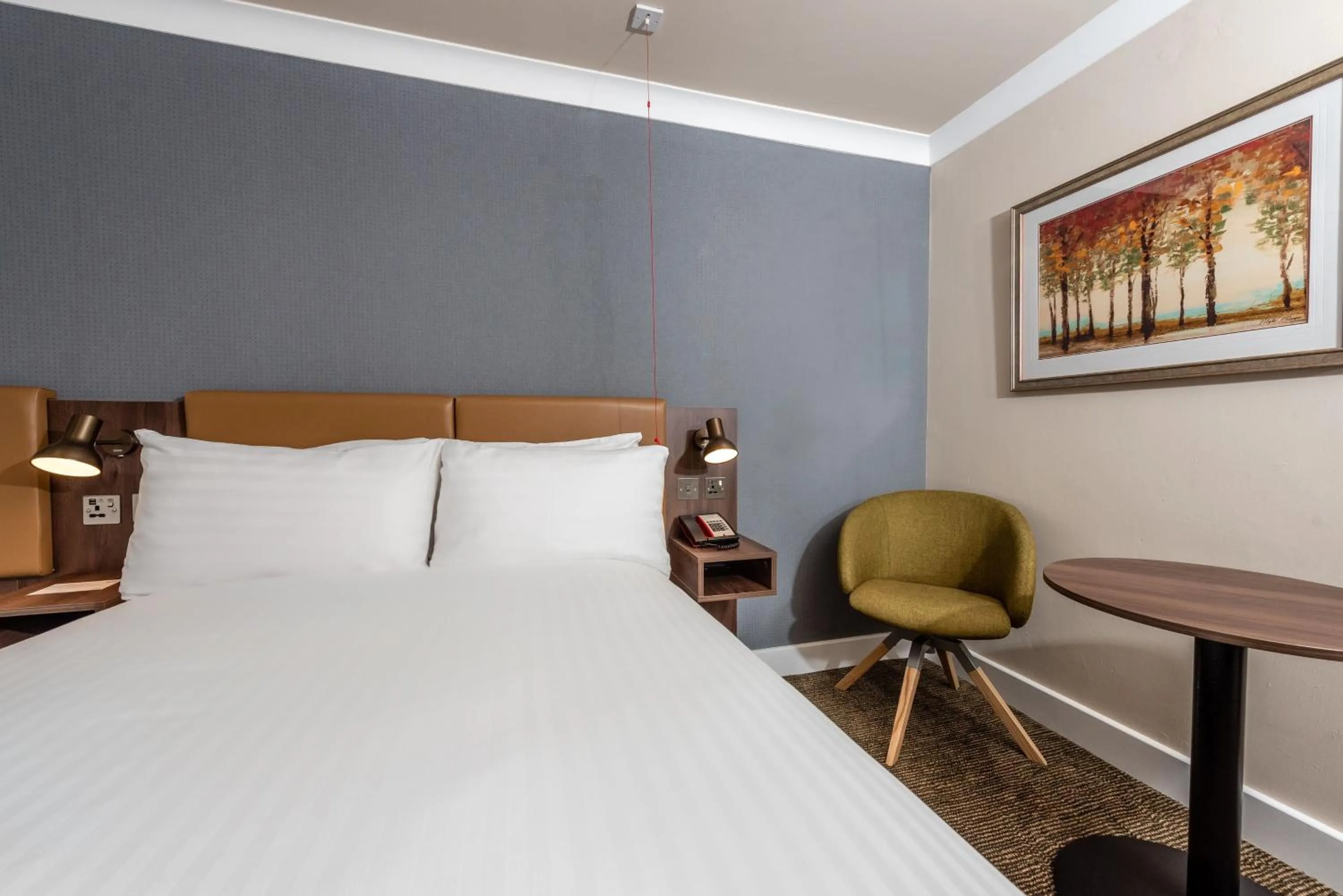 Photo of the whole room, Bed in Holiday Inn Dover by IHG