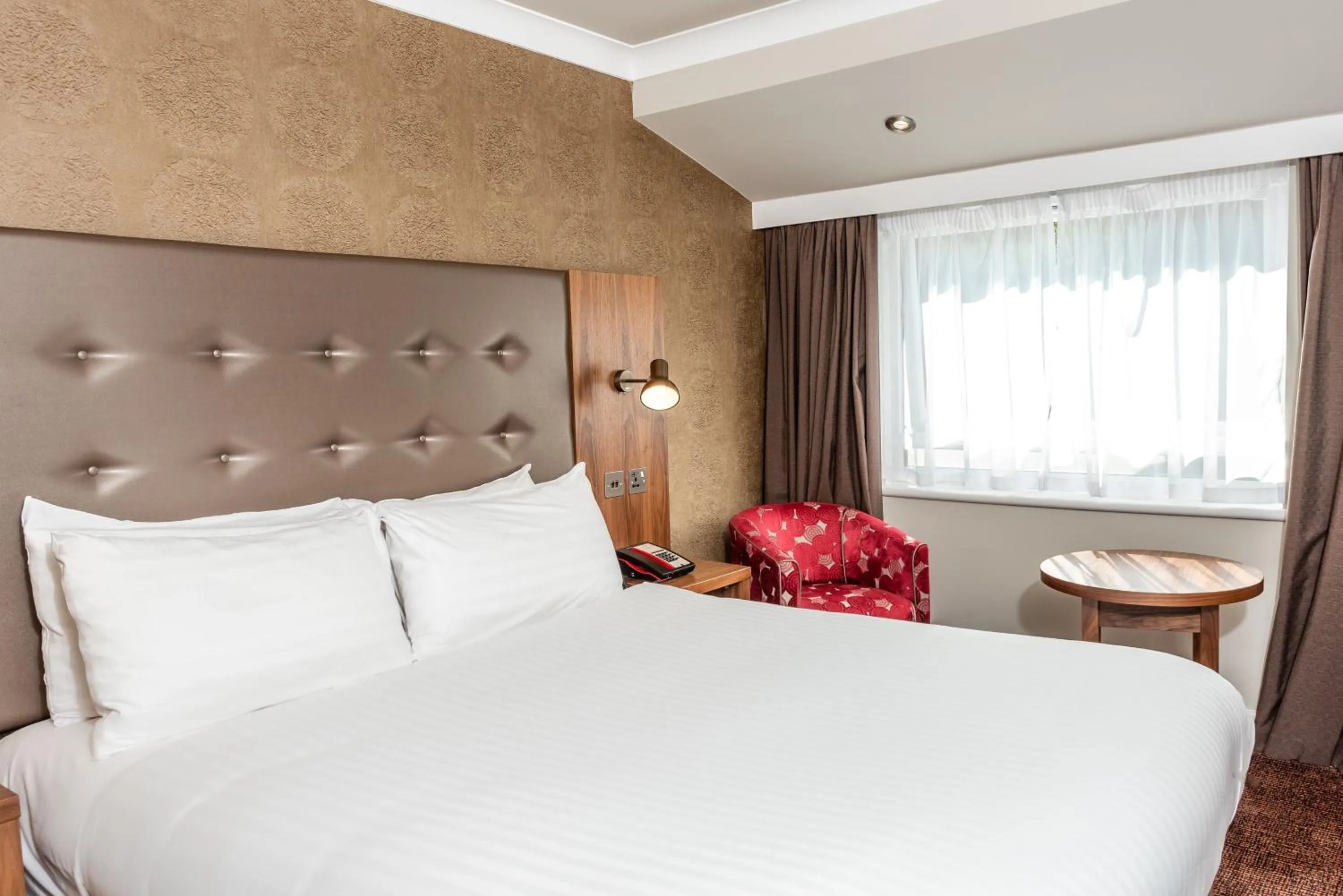 Photo of the whole room, Bed in Holiday Inn Dover by IHG