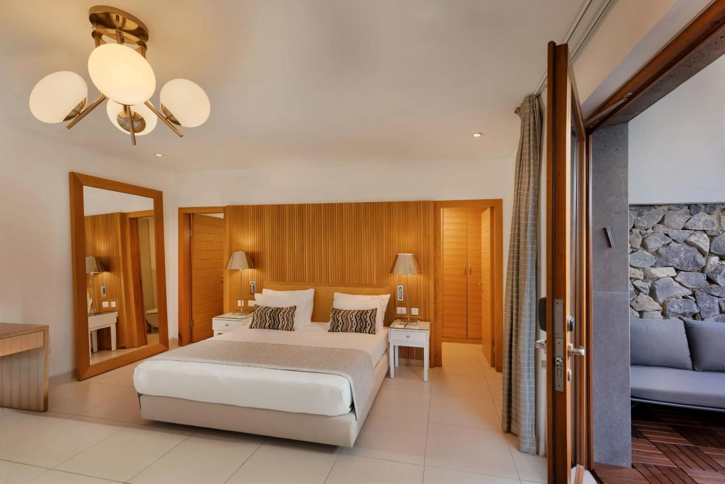 Bed in The Setai Sea Of Galilee