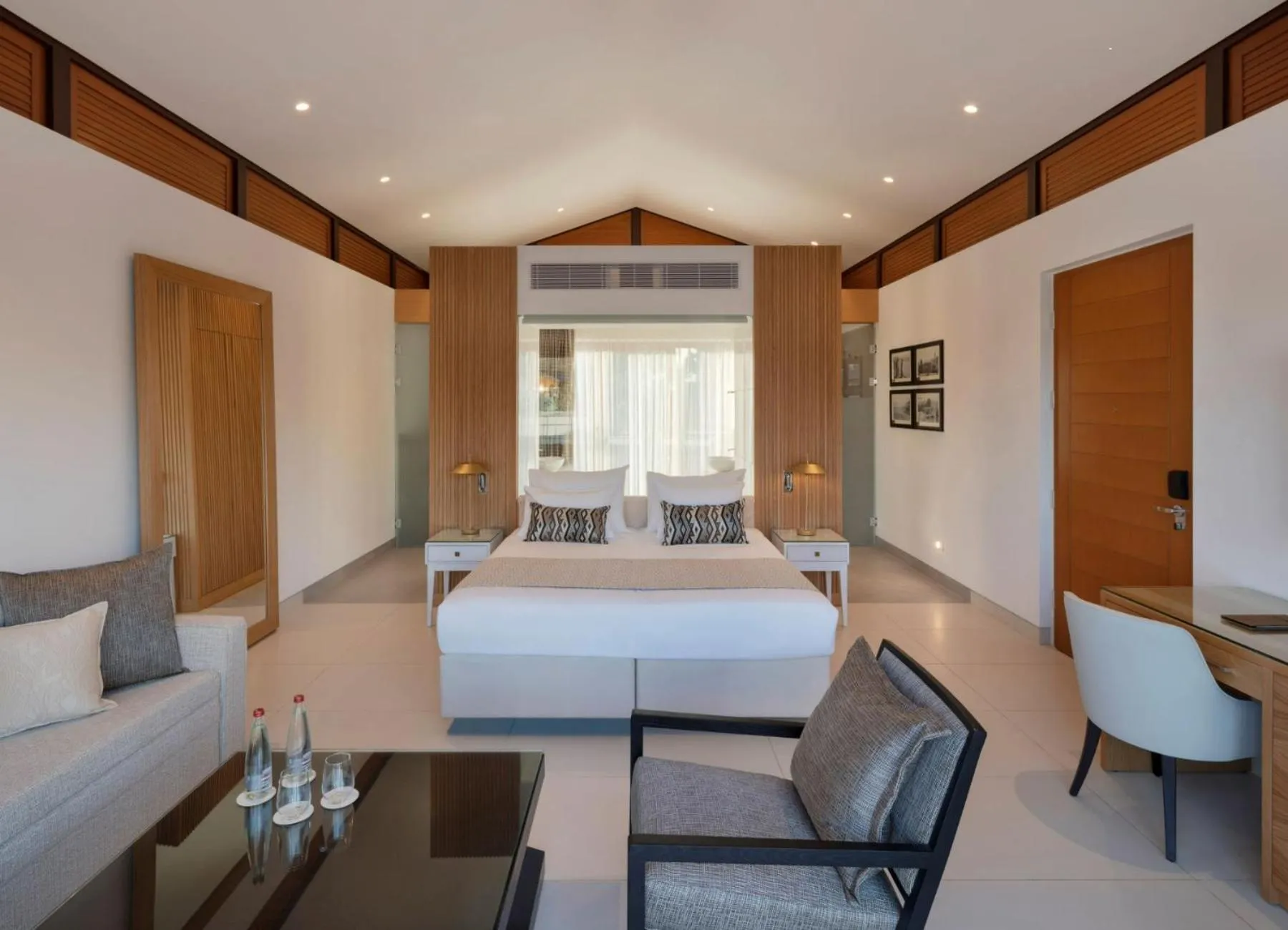 Bed in The Setai Sea Of Galilee