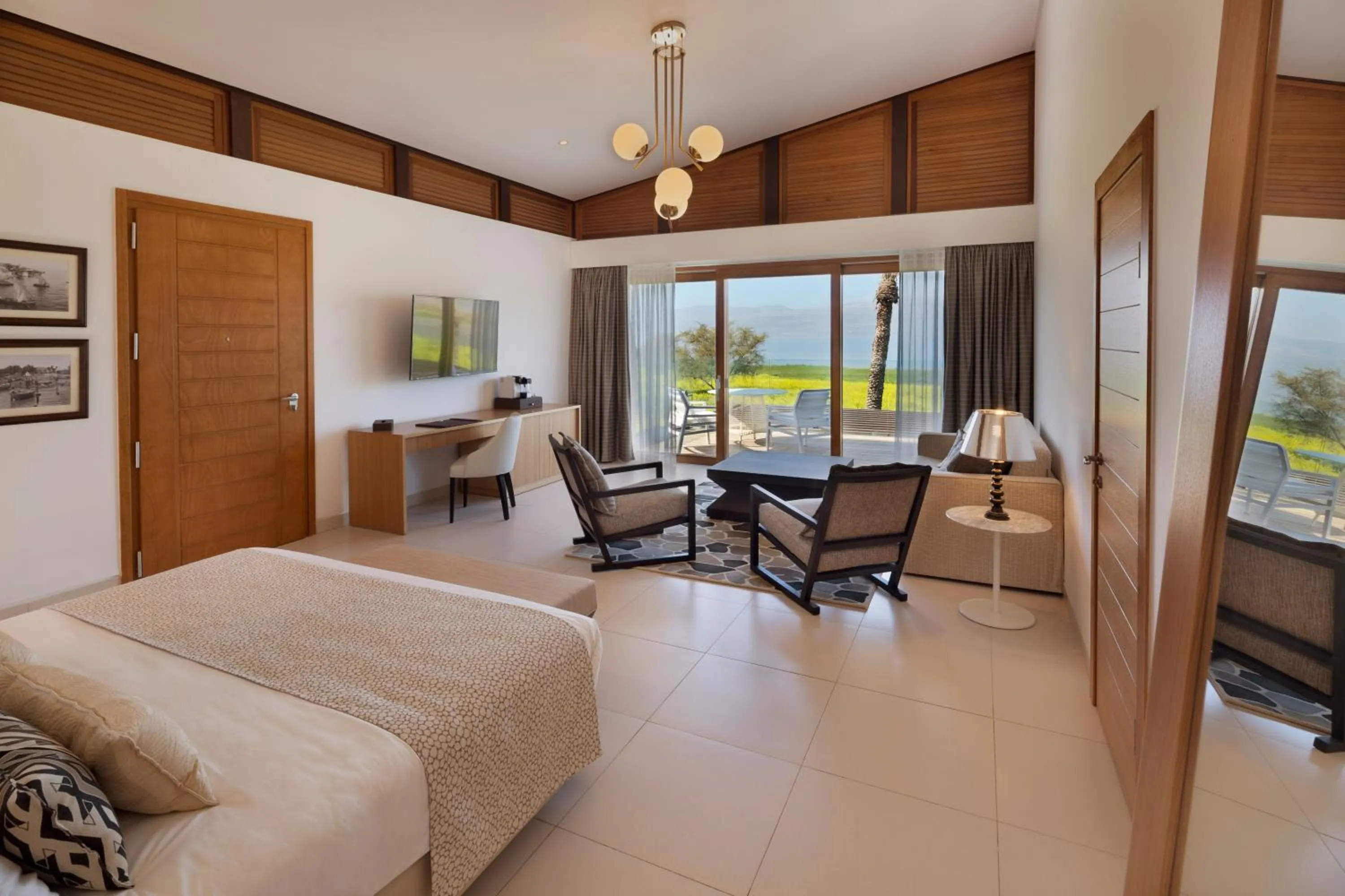 Living room, Bed in The Setai Sea Of Galilee