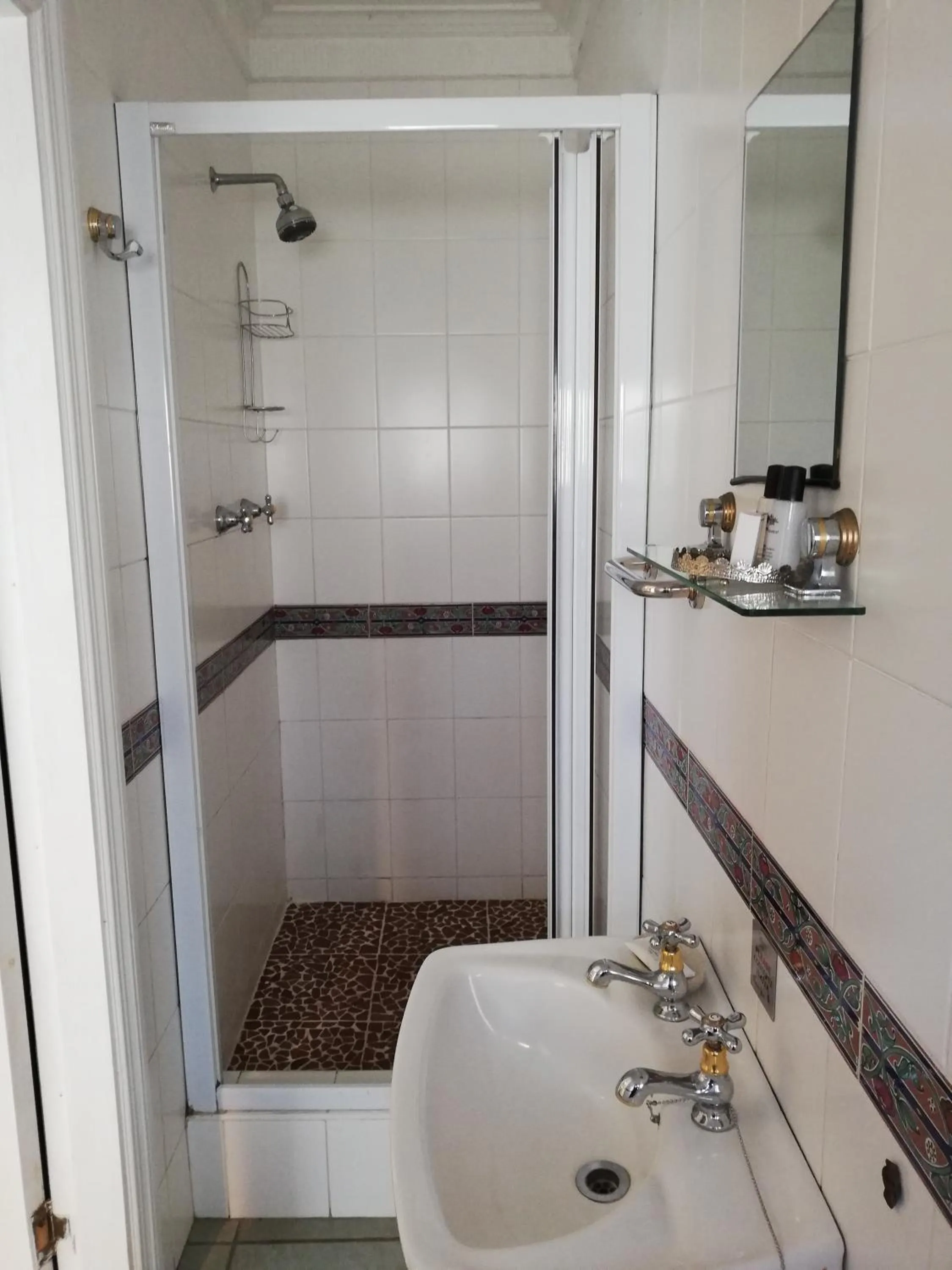 Bathroom in Fairway Guest House