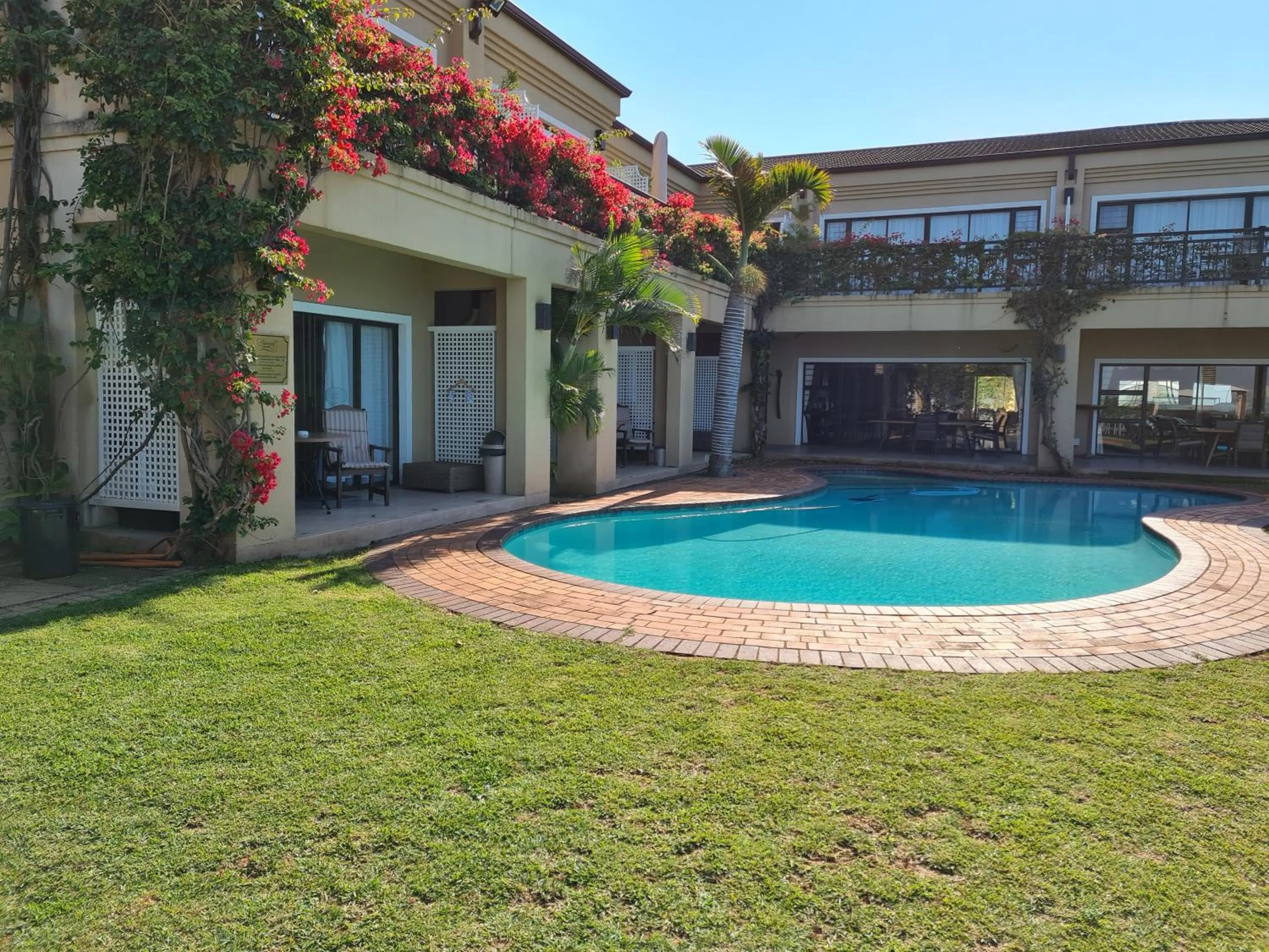 Swimming pool in Fairway Guest House