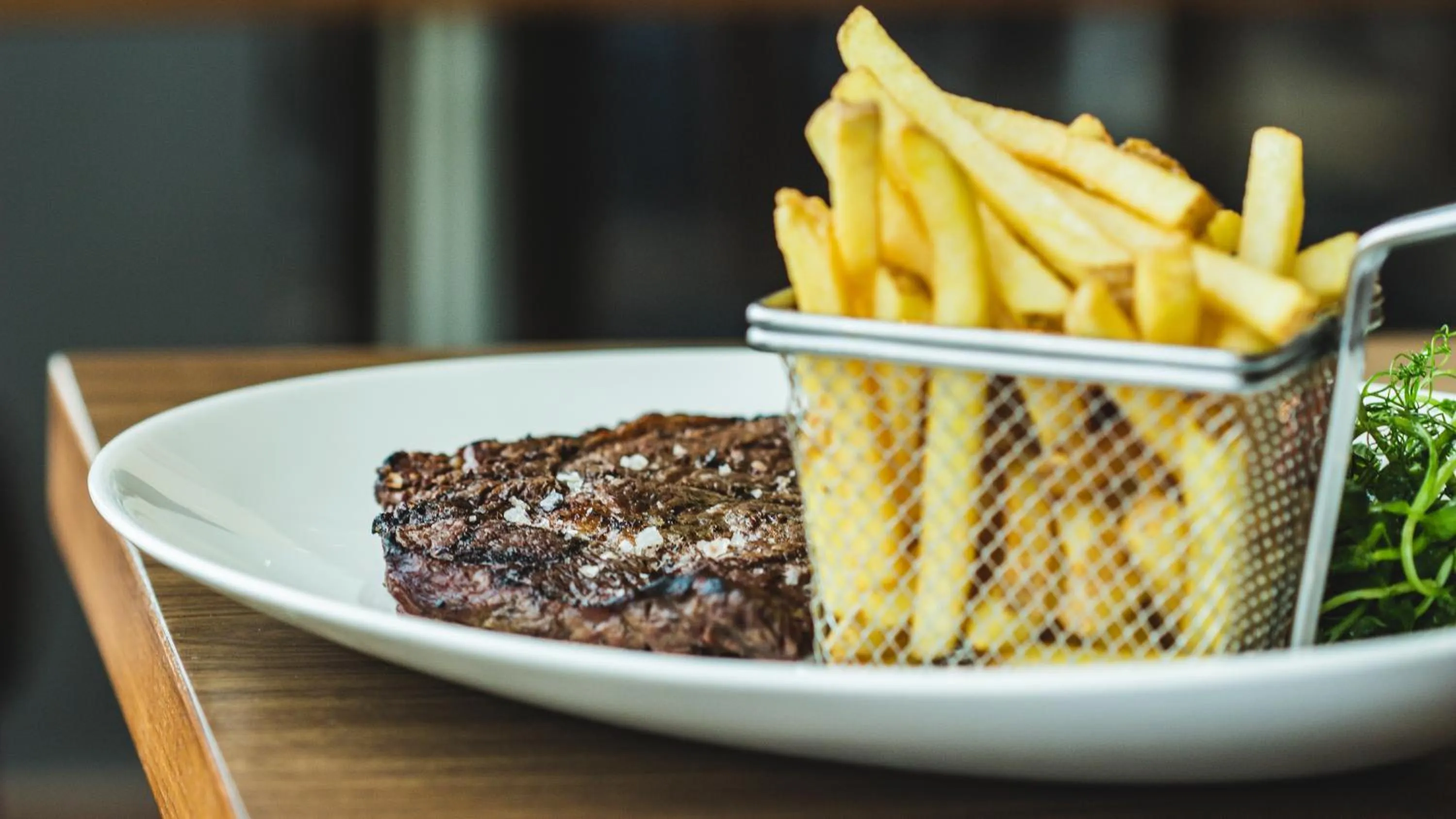 Restaurant/places to eat in Clayton Hotel, Manchester Airport