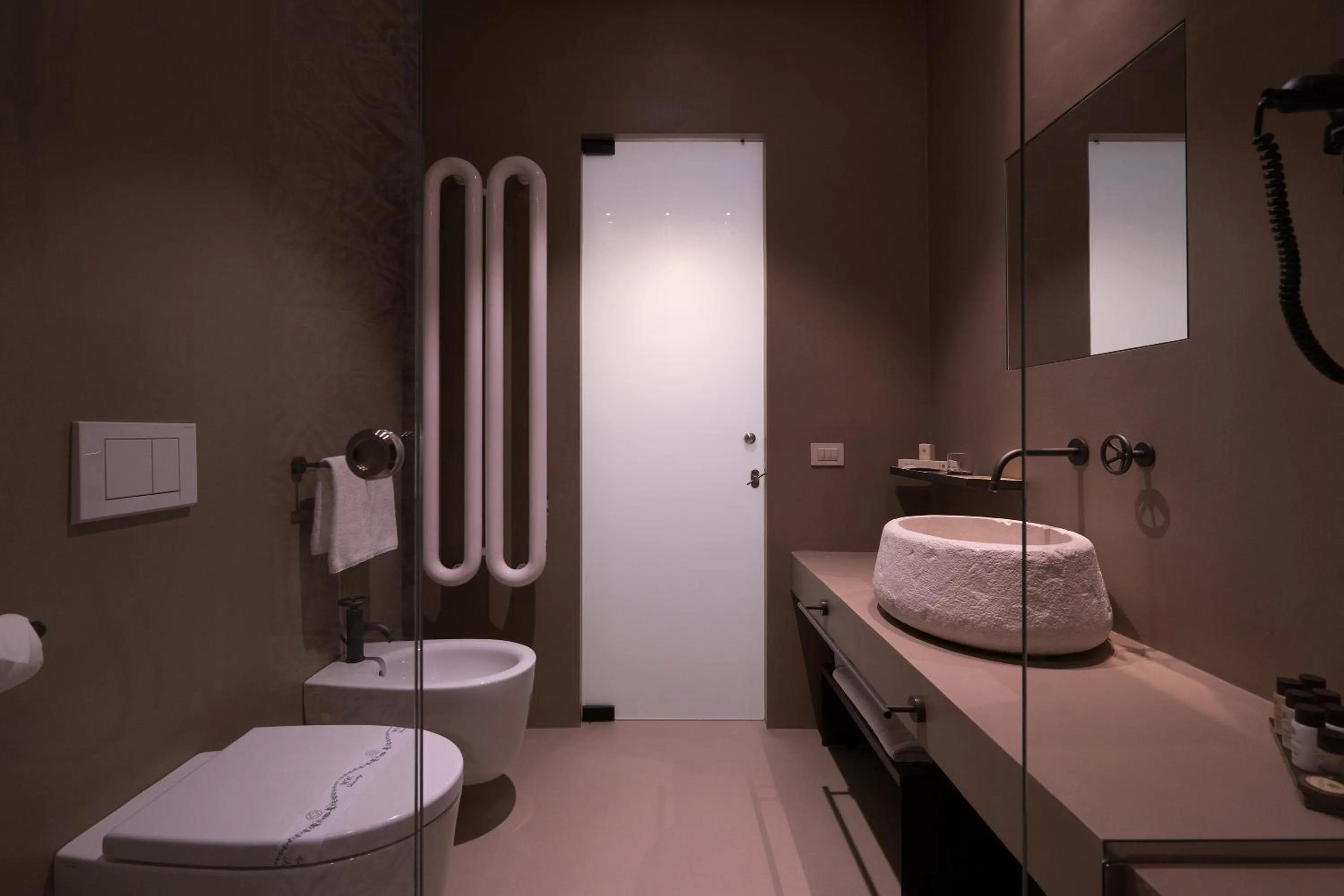 Toilet in Masseria Amastuola Wine Resort