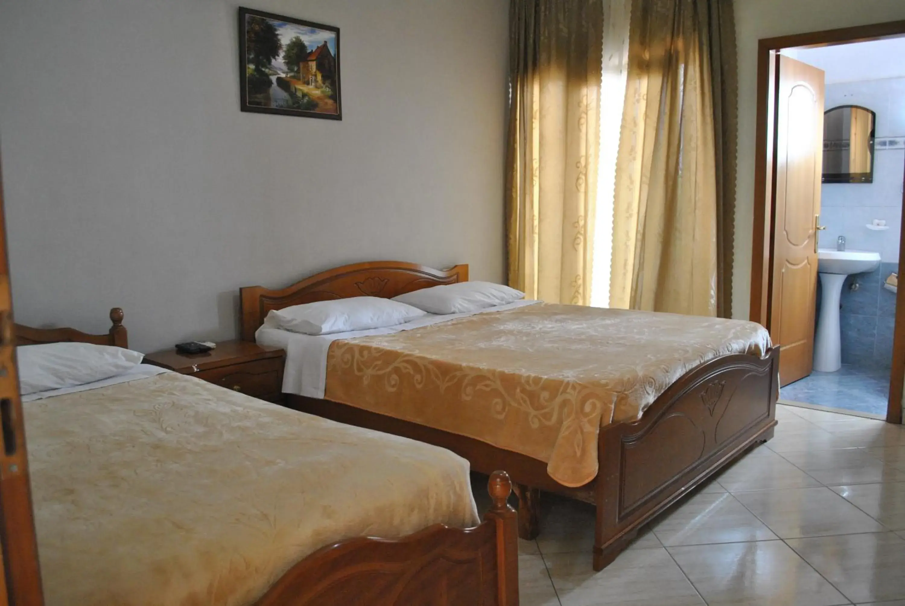 Double or Twin Room with Balcony in Eden Hotel Double or Twin Room with Balcony in Eden Hotel