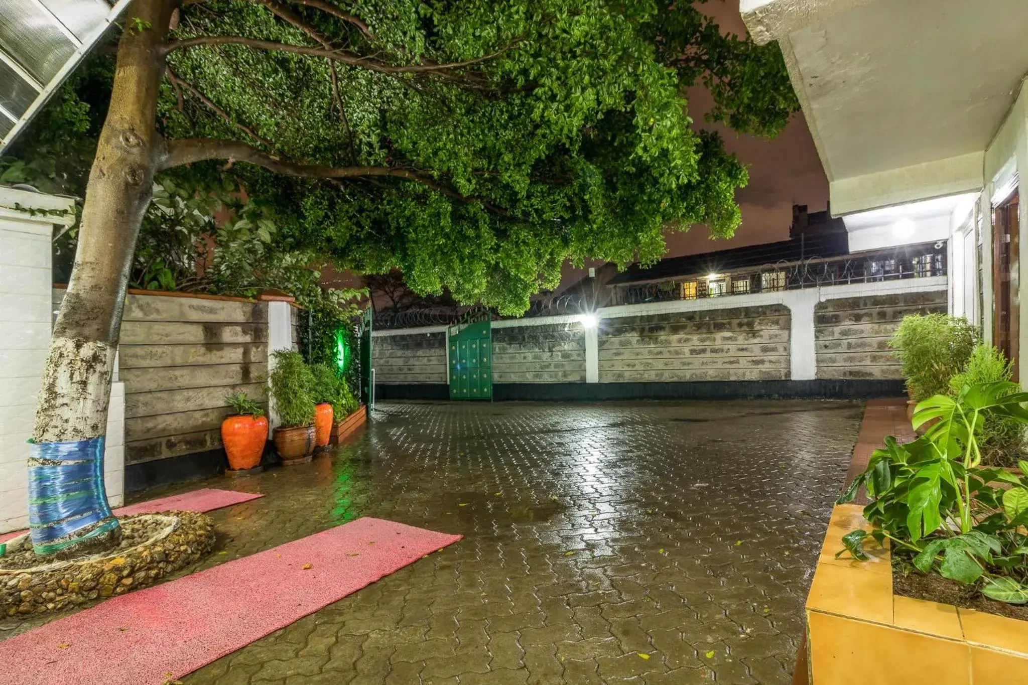 Facade/entrance in Javilla Eagles Safari Guest house Facade/entrance in Javilla Eagles Safari Guest house