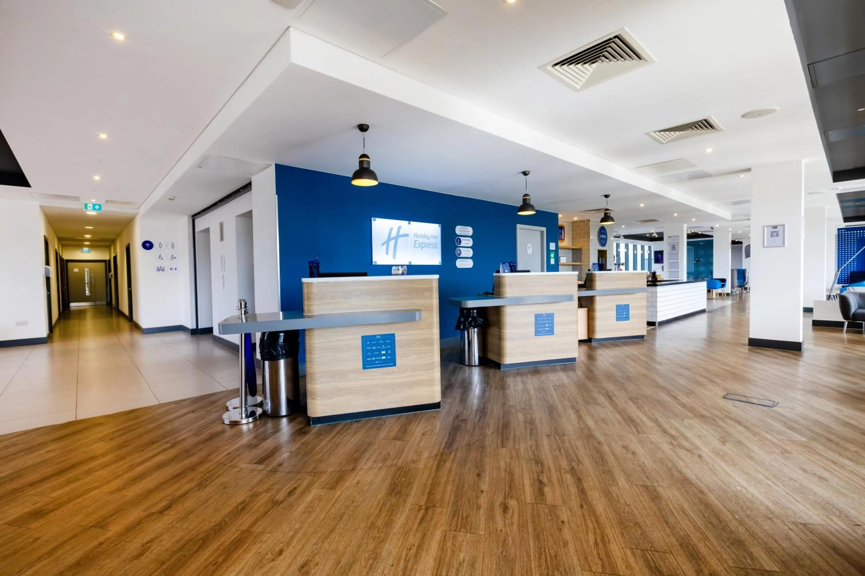 Lobby or reception in Holiday Inn Express - Manchester - TRAFFORDCITY by IHG