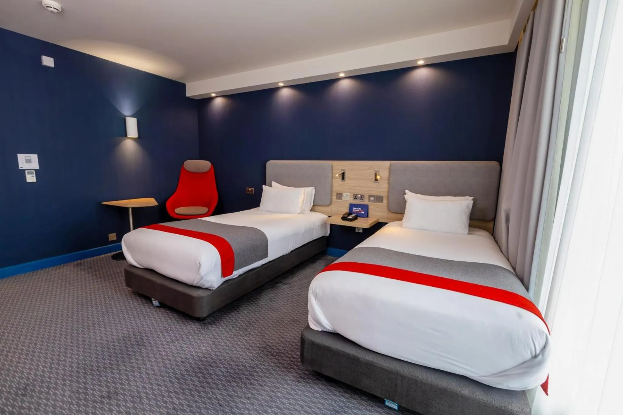 Photo of the whole room, Bed in Holiday Inn Express - Manchester - TRAFFORDCITY by IHG