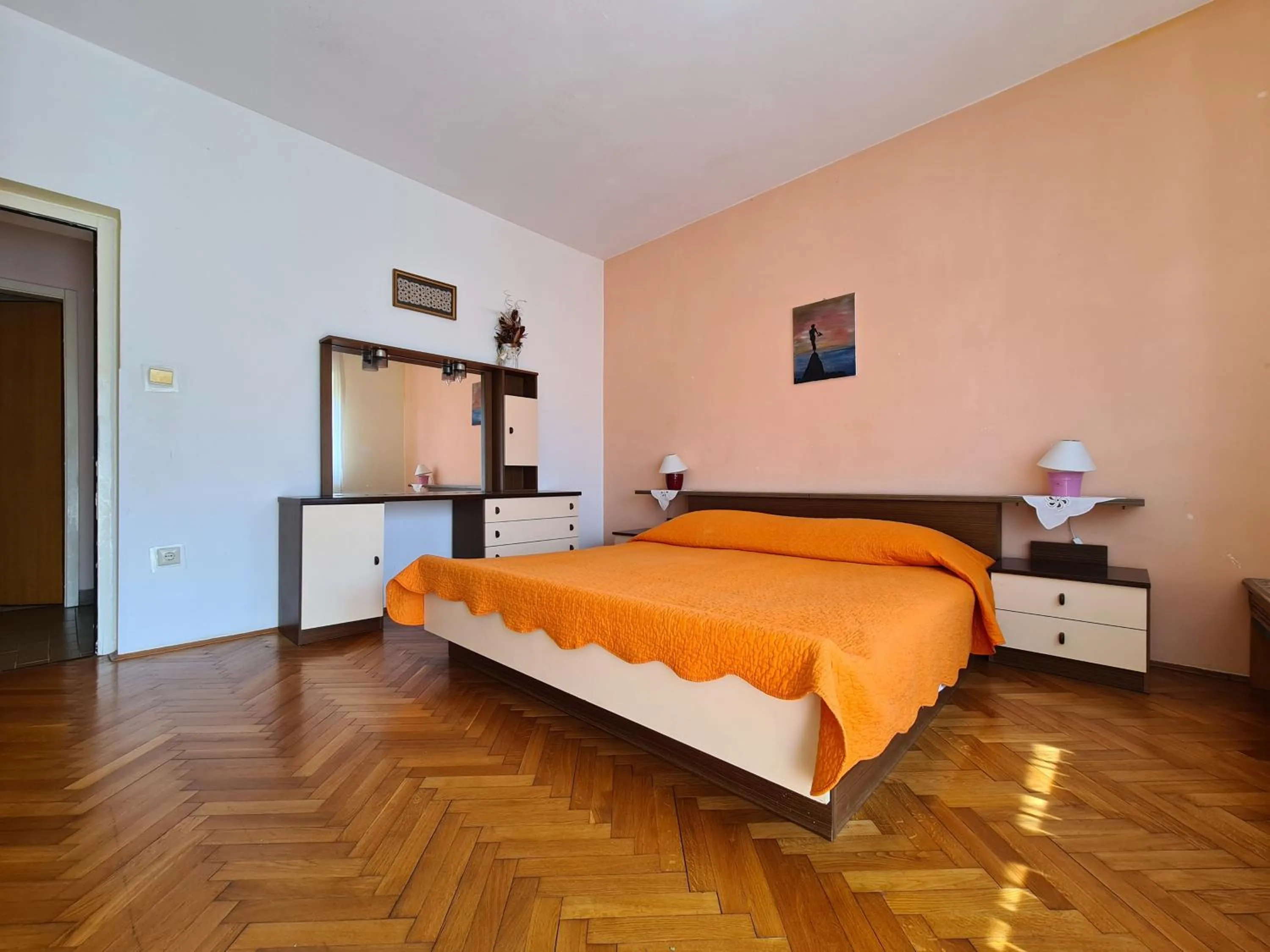 Bed in Apartments Fazanska 930