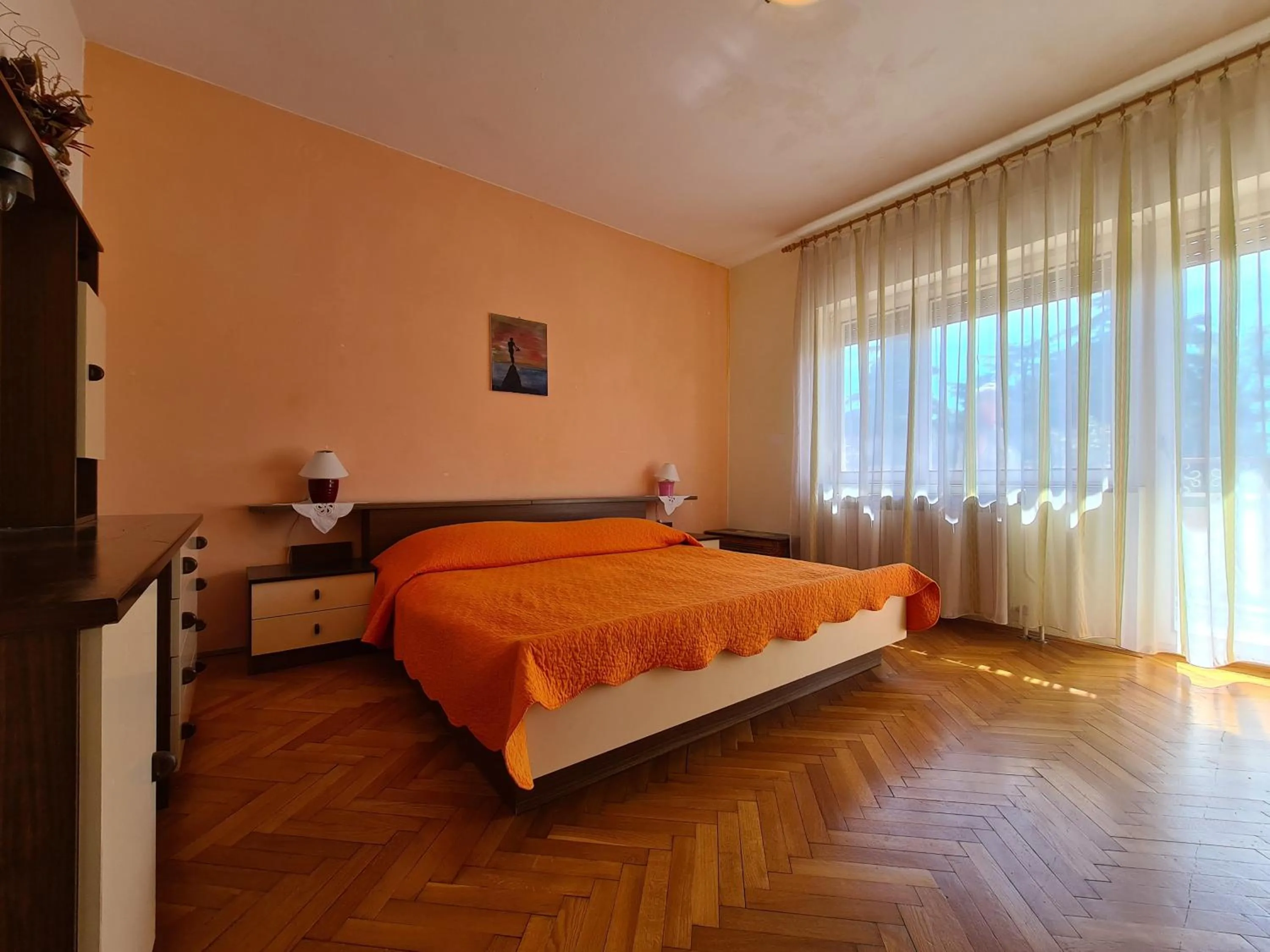 Bed in Apartments Fazanska 930