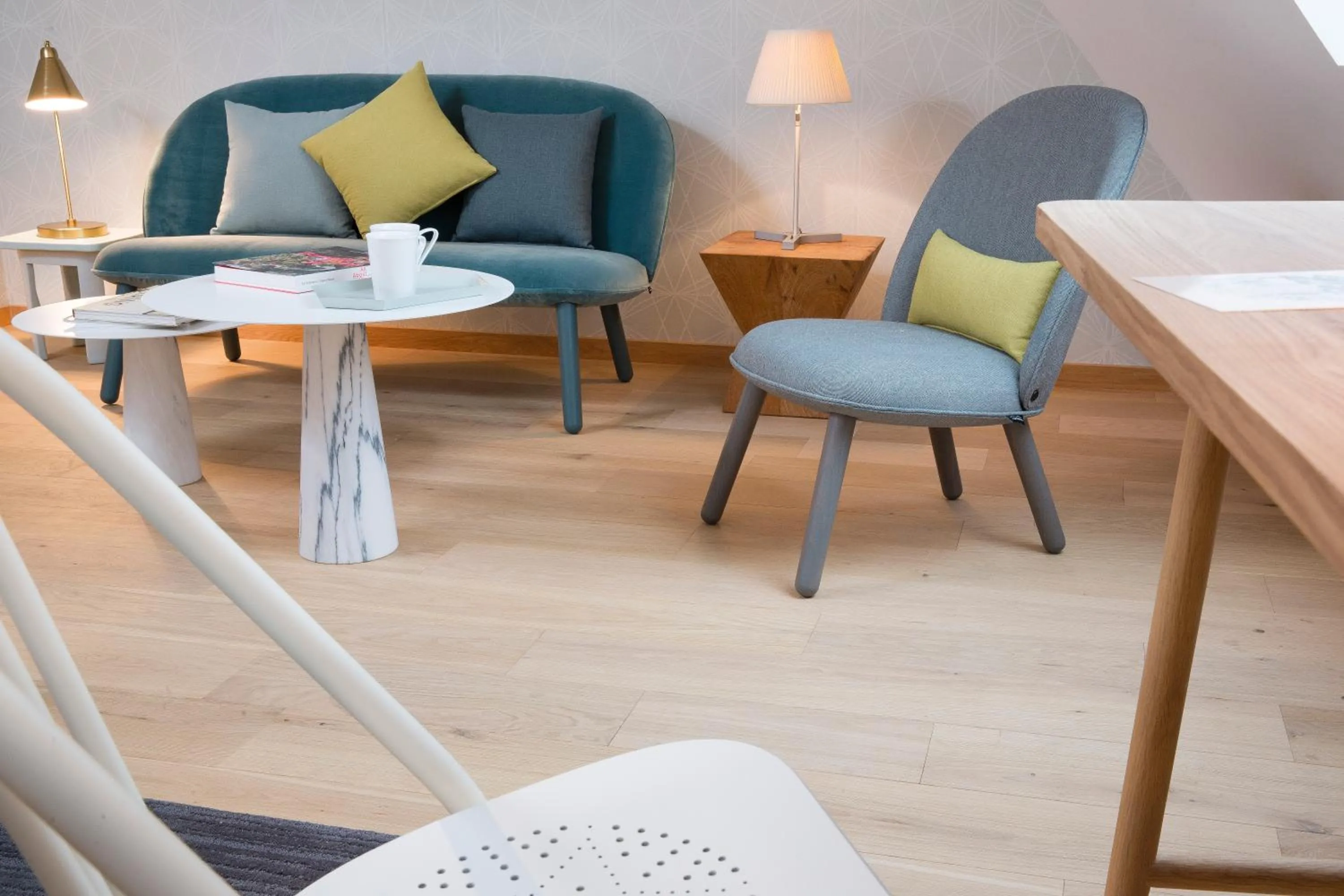 Seating area in Drawing Hotel