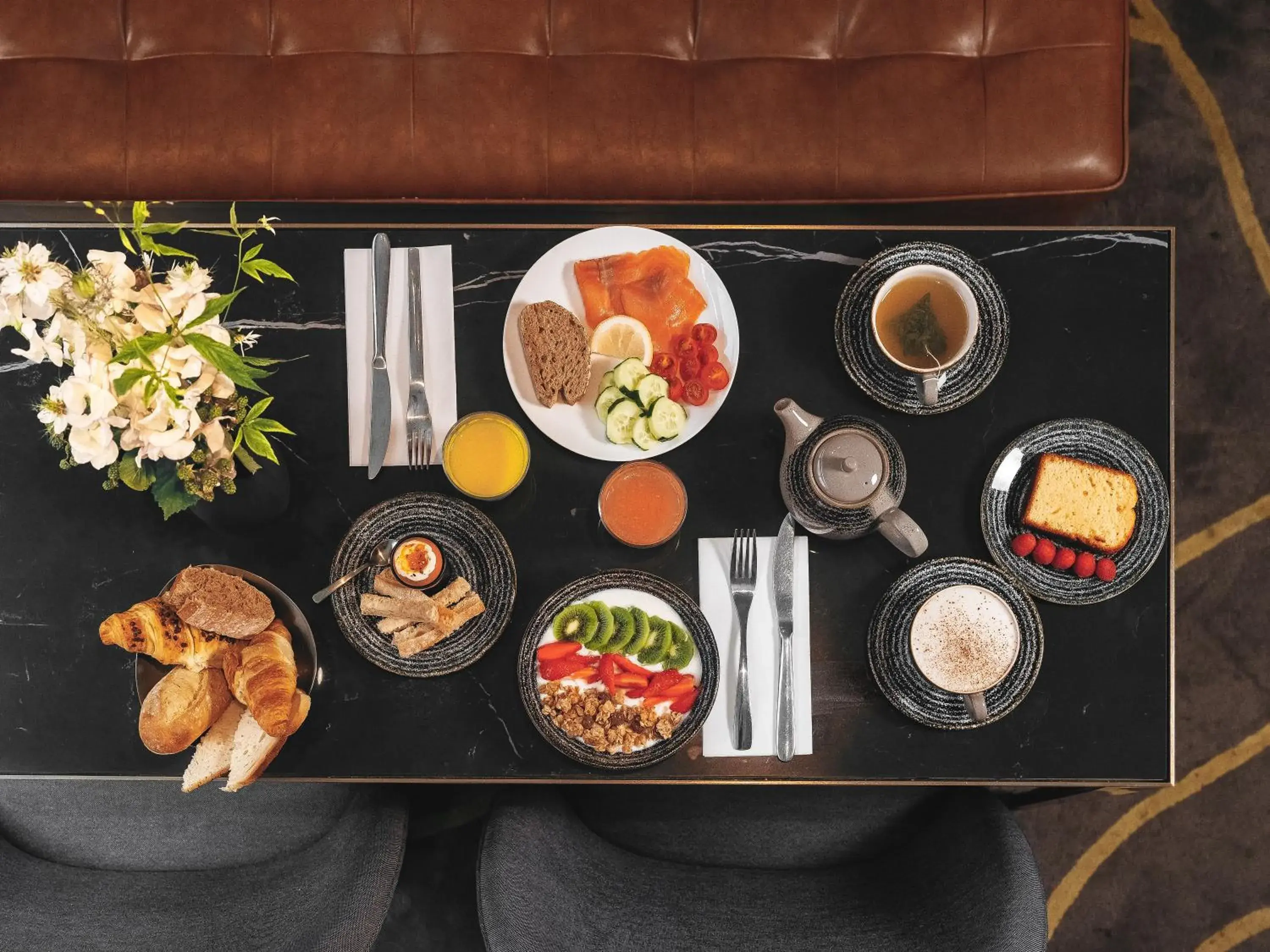 Food and drinks in Drawing Hotel Food and drinks in Drawing Hotel