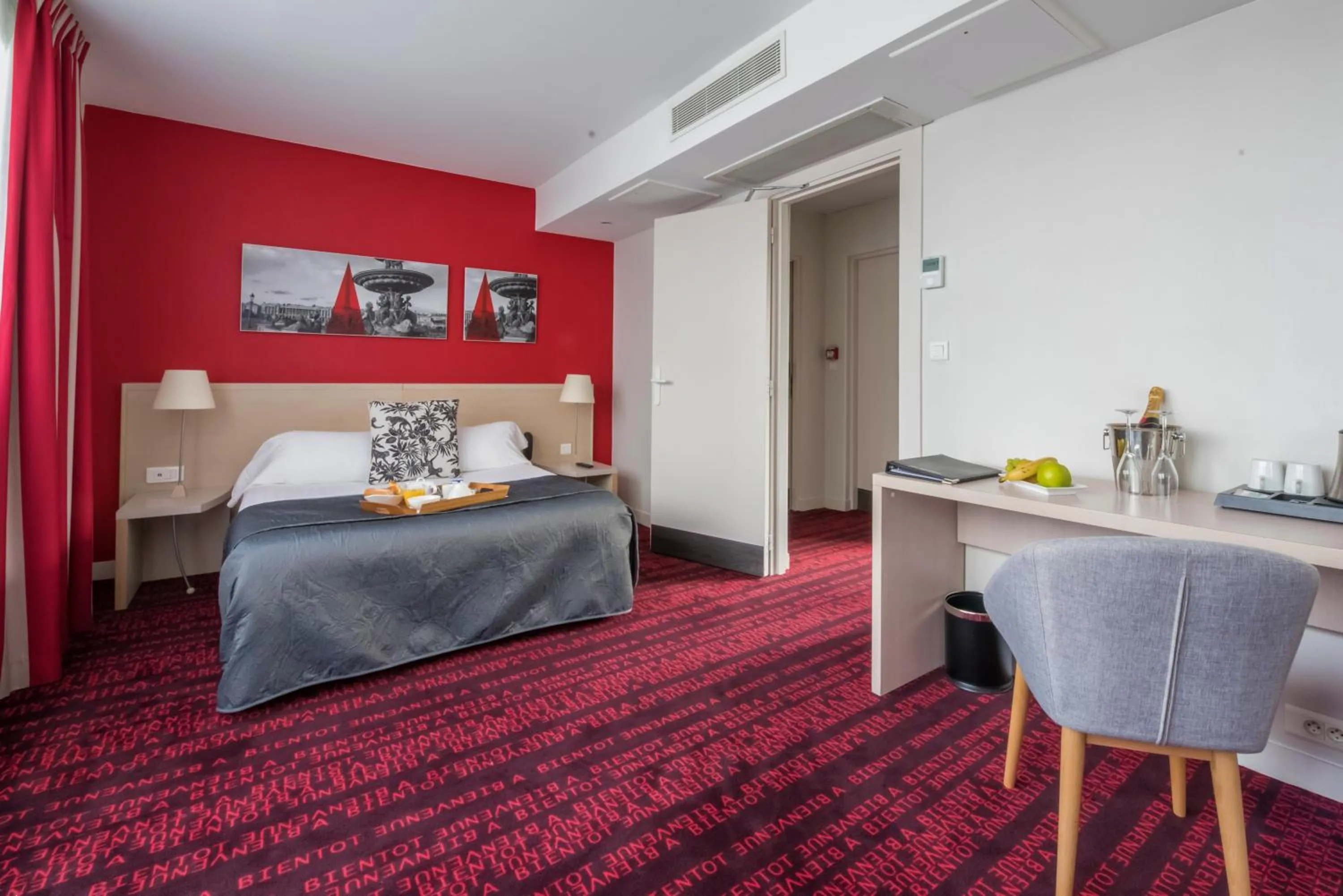 Bedroom, Bed in Hotel Le Richemont