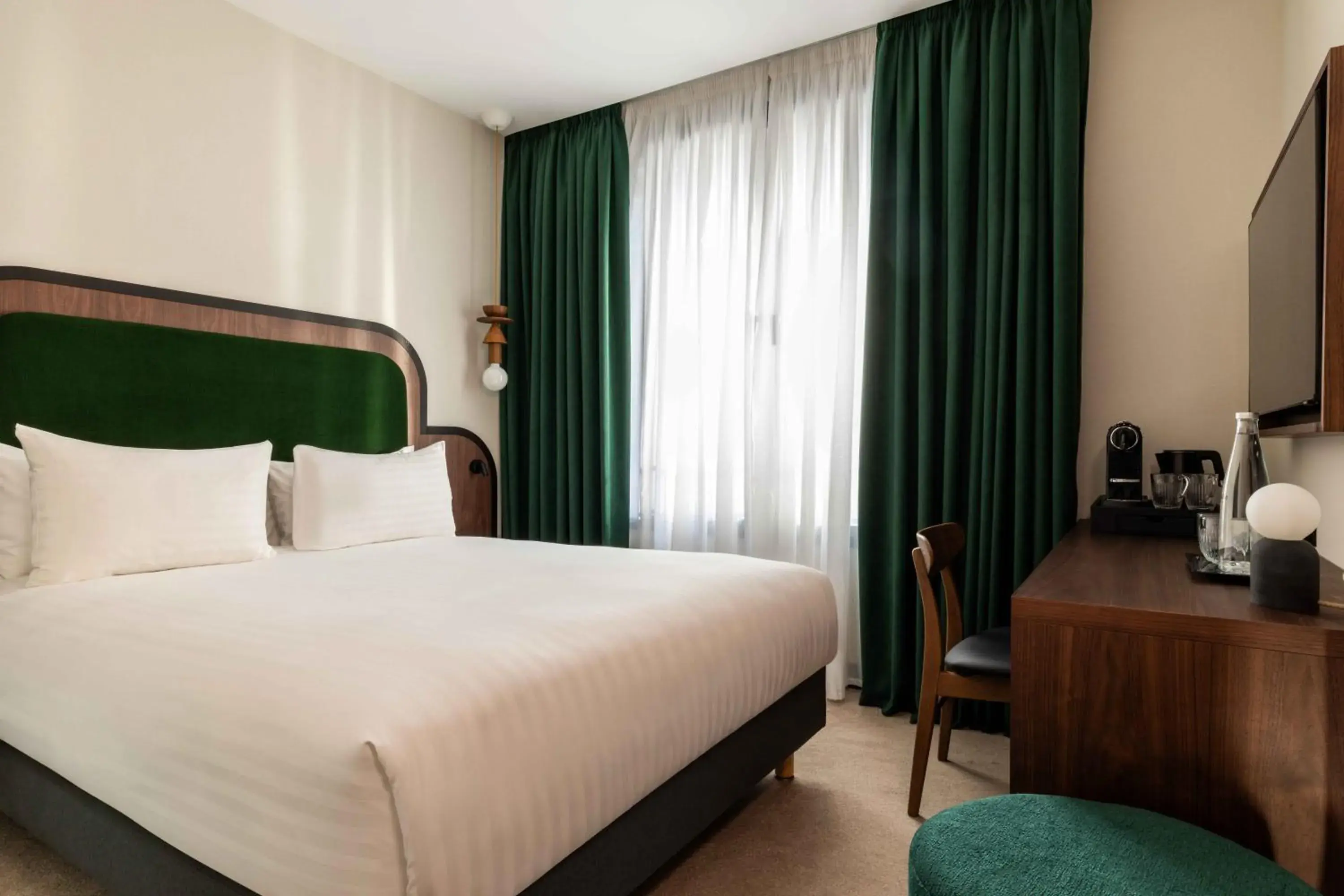 Bed in Hotel Le Richemont Bed in Hotel Le Richemont