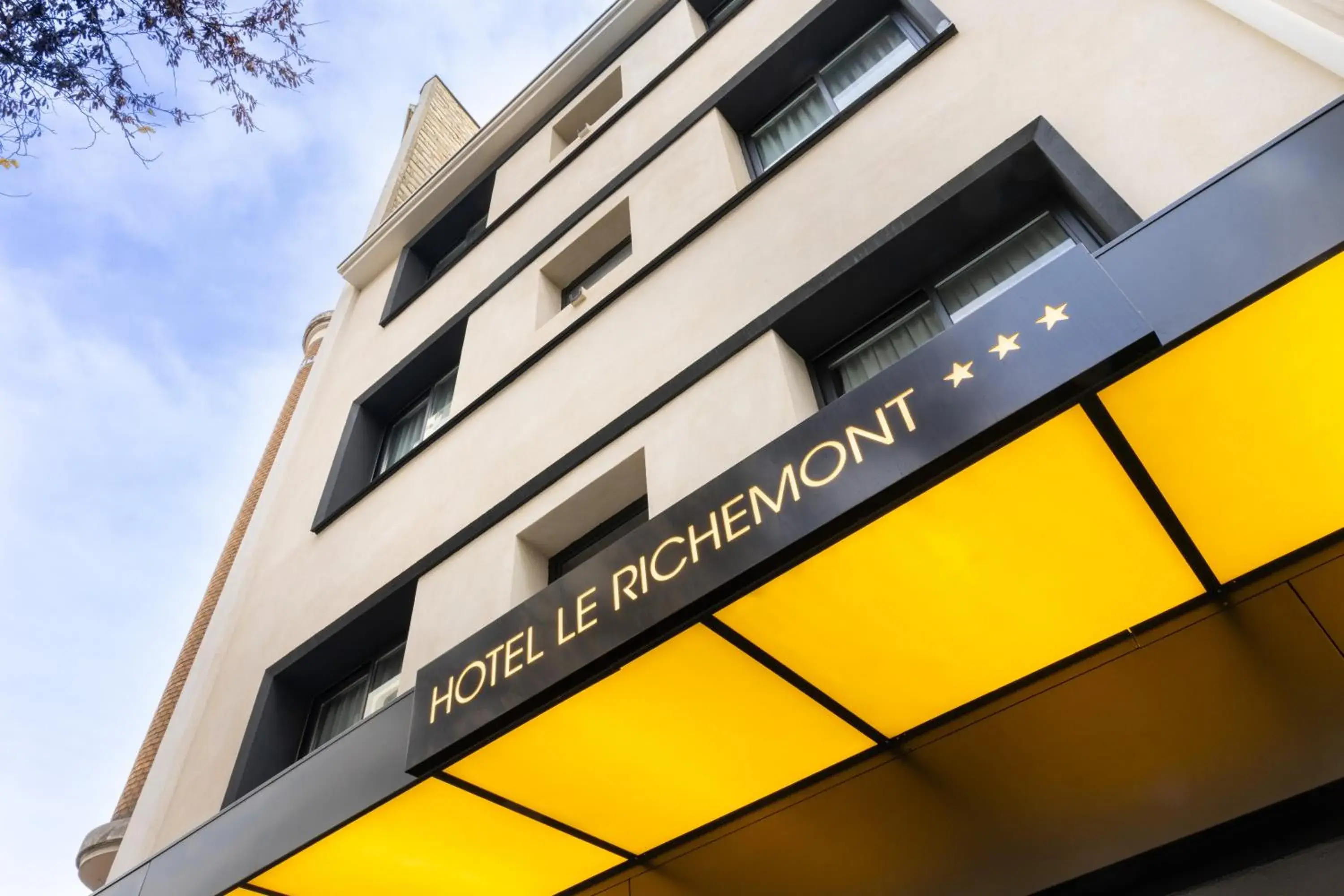 Facade/entrance in Hotel Le Richemont Facade/entrance in Hotel Le Richemont
