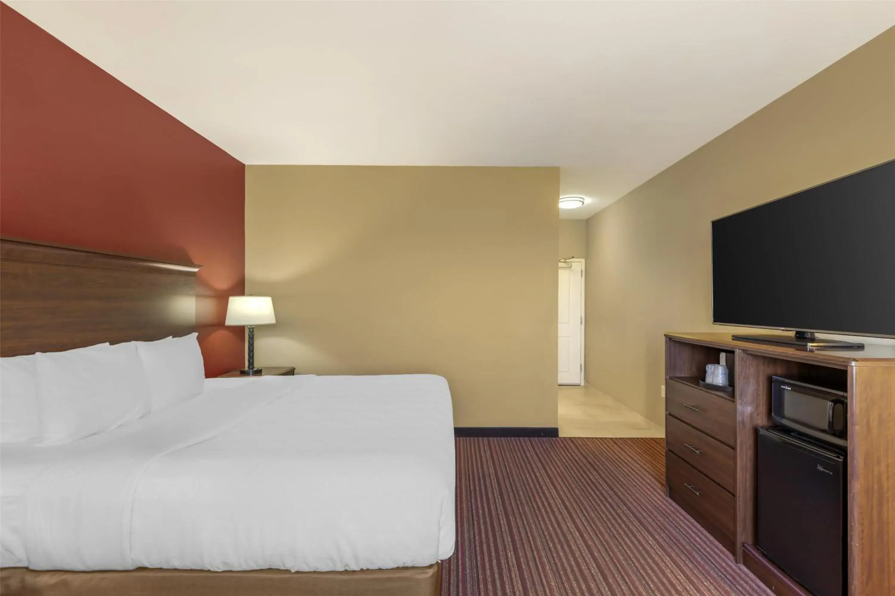 Bedroom, Bed in Best Western Plus Hudson Hotel & Suites Bedroom, Bed in Best Western Plus Hudson Hotel & Suites