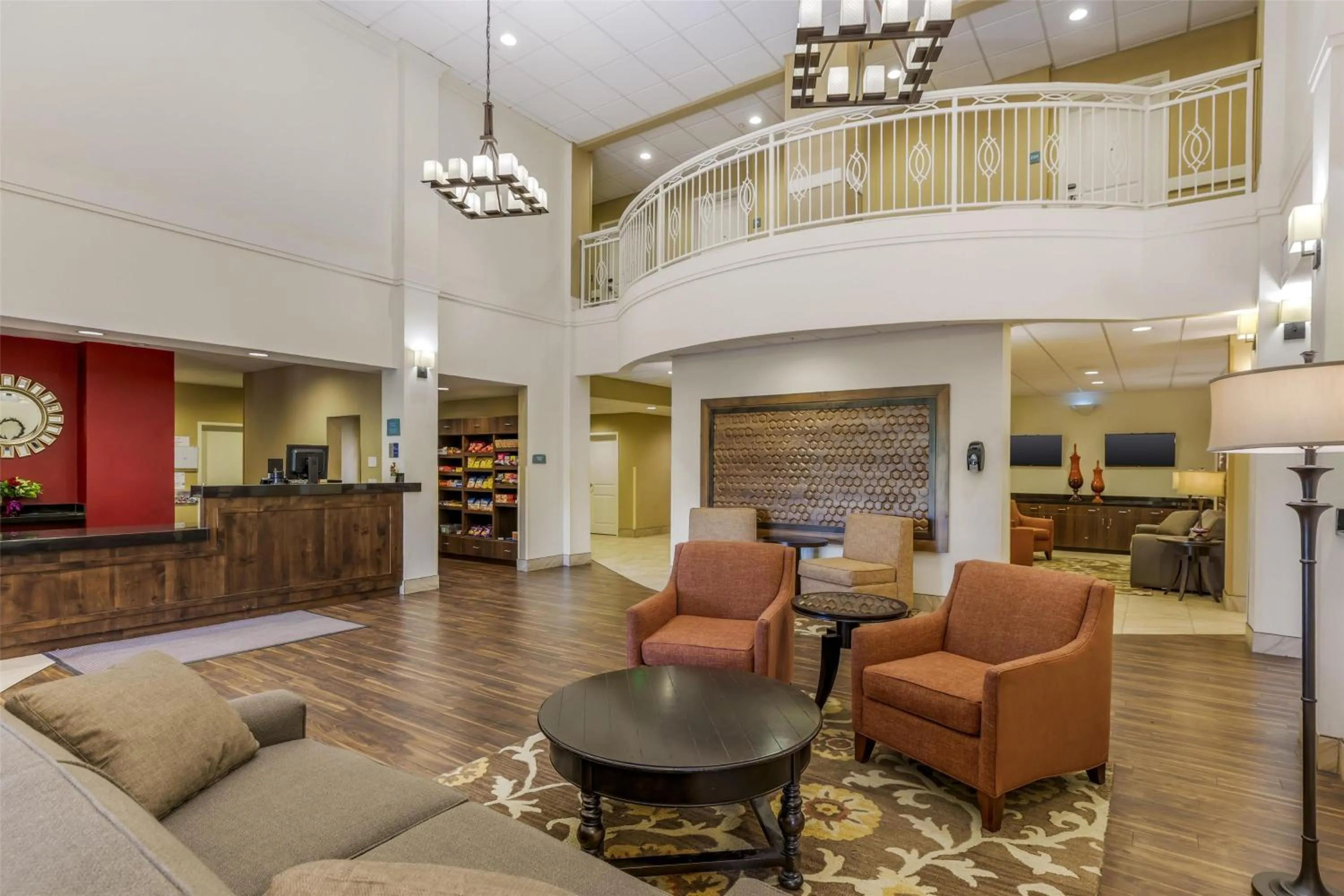 Lobby or reception in Best Western Plus Hudson Hotel & Suites