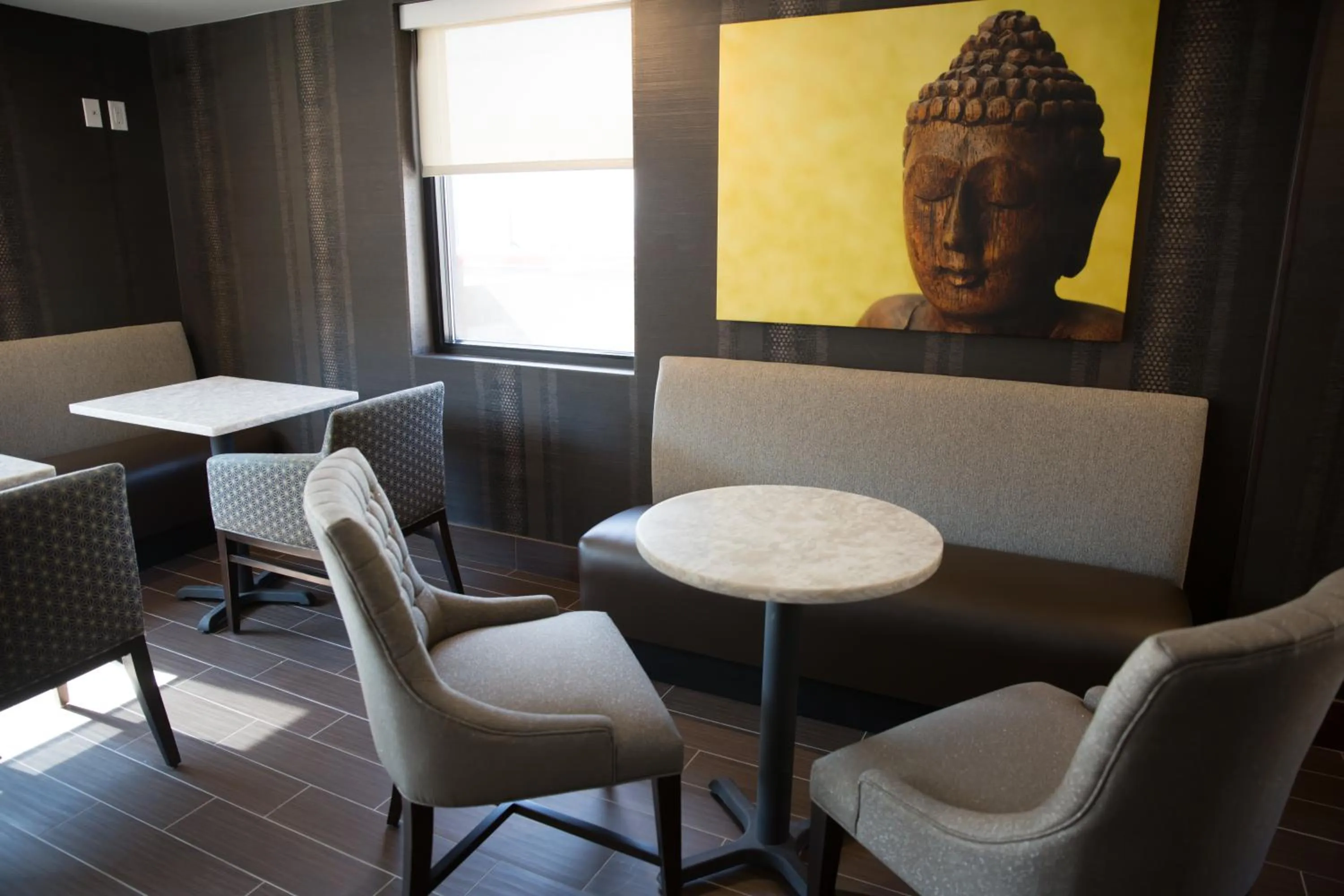Lounge or bar in Best Western Premier NYC Gateway Hotel