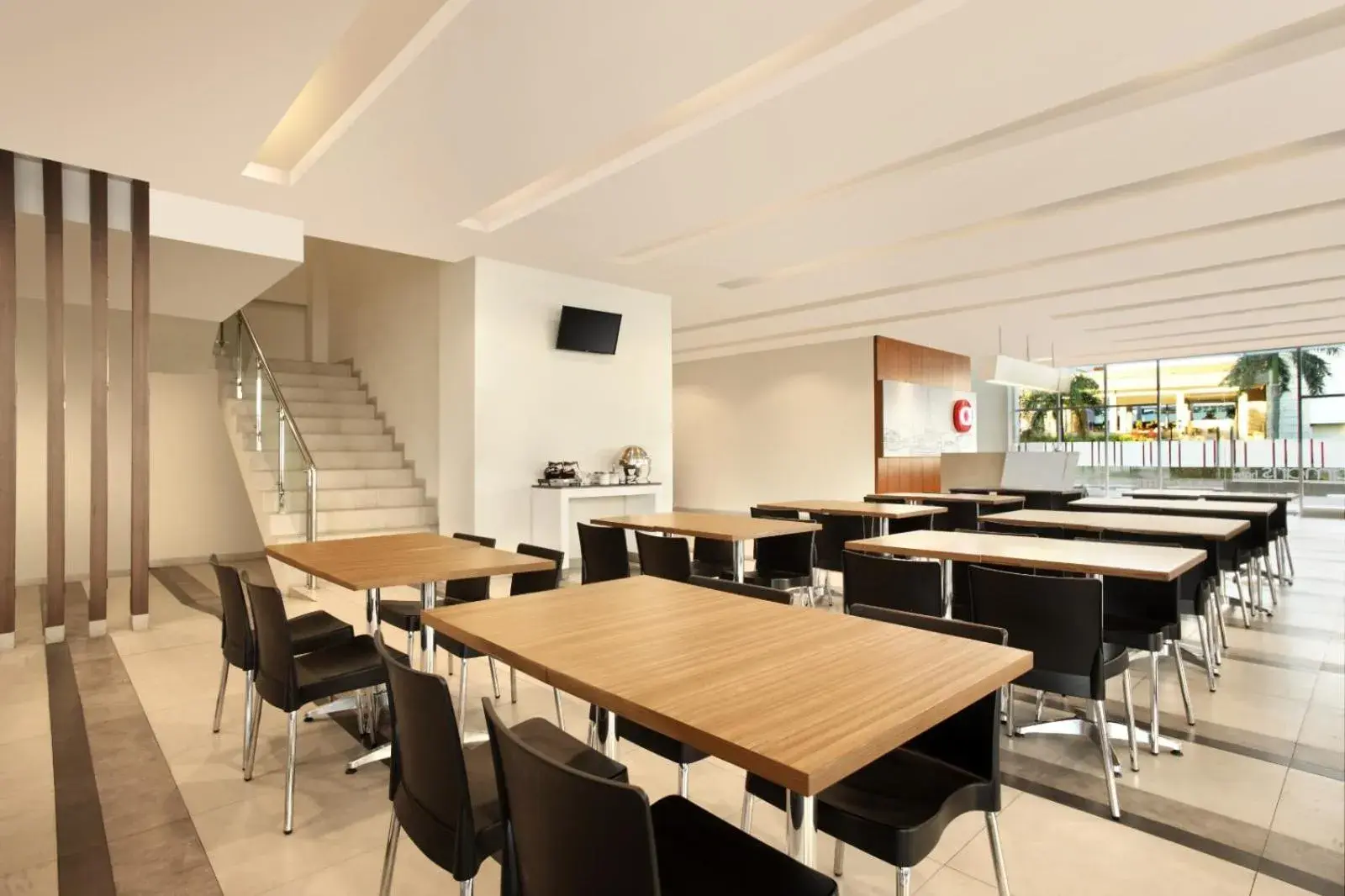 Restaurant/places to eat in Amaris Hotel Padang Restaurant/places to eat in Amaris Hotel Padang