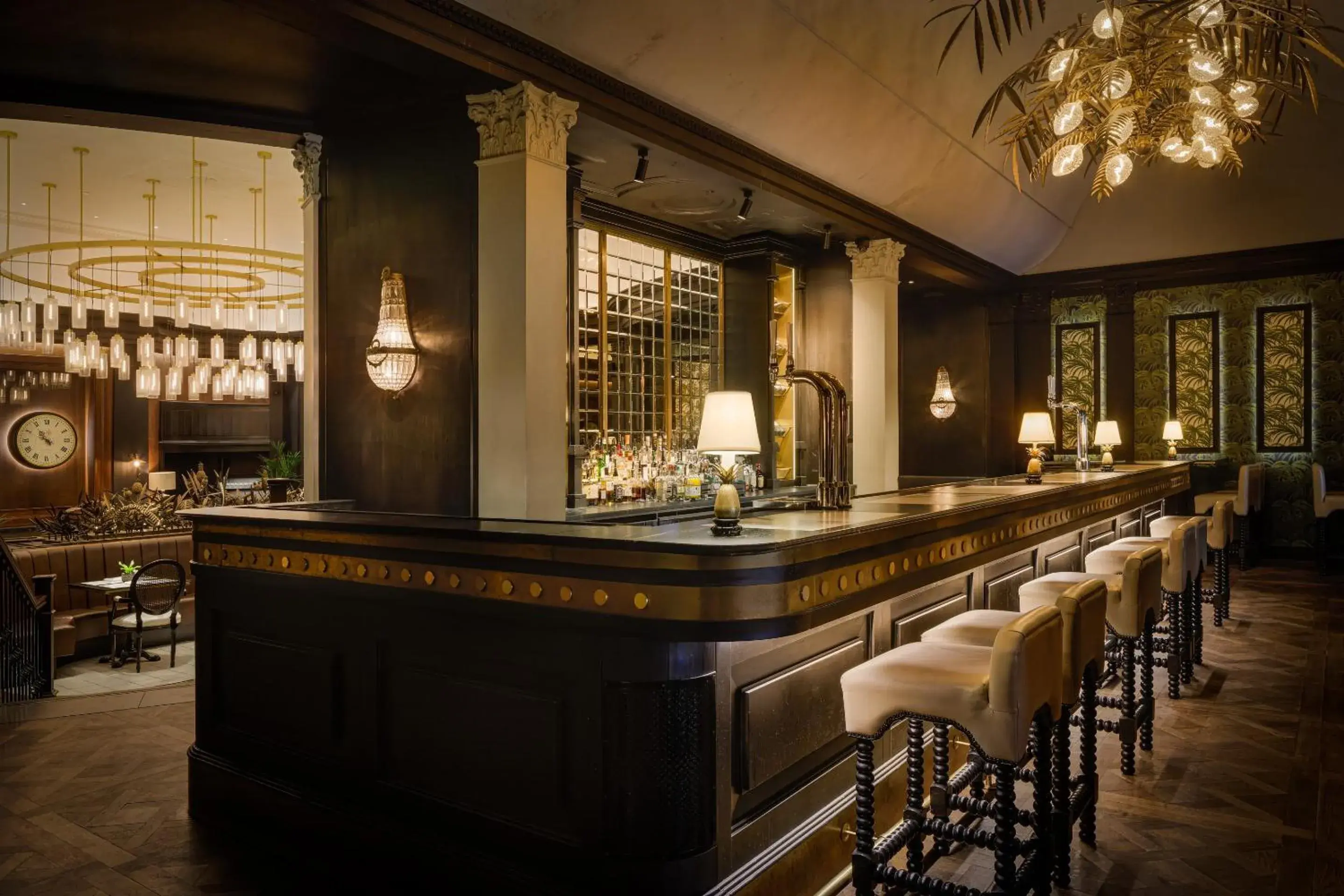 Restaurant/places to eat in The Queens Hotel Restaurant/places to eat in The Queens Hotel