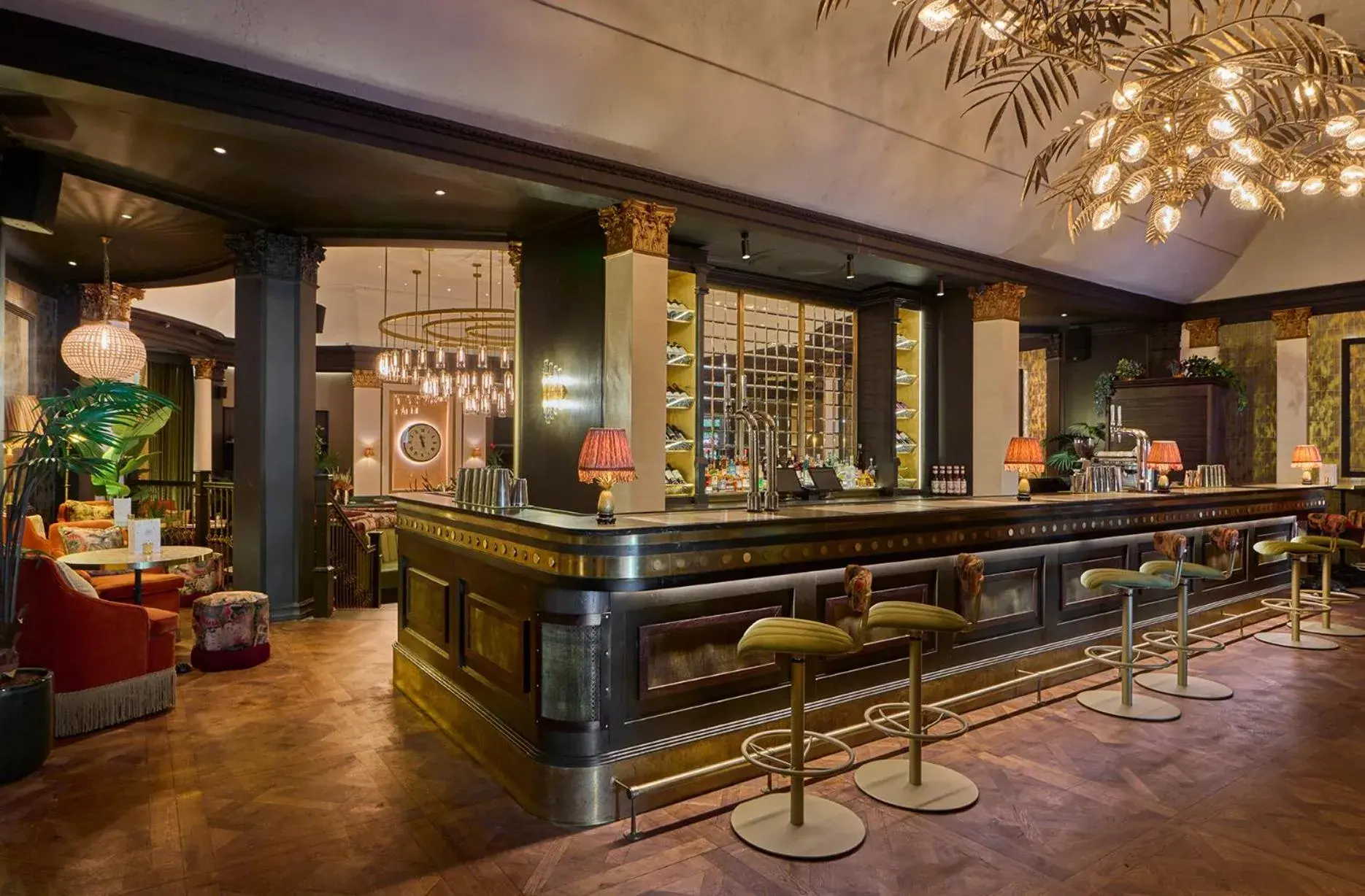 Restaurant/places to eat in The Queens Hotel Restaurant/places to eat in The Queens Hotel