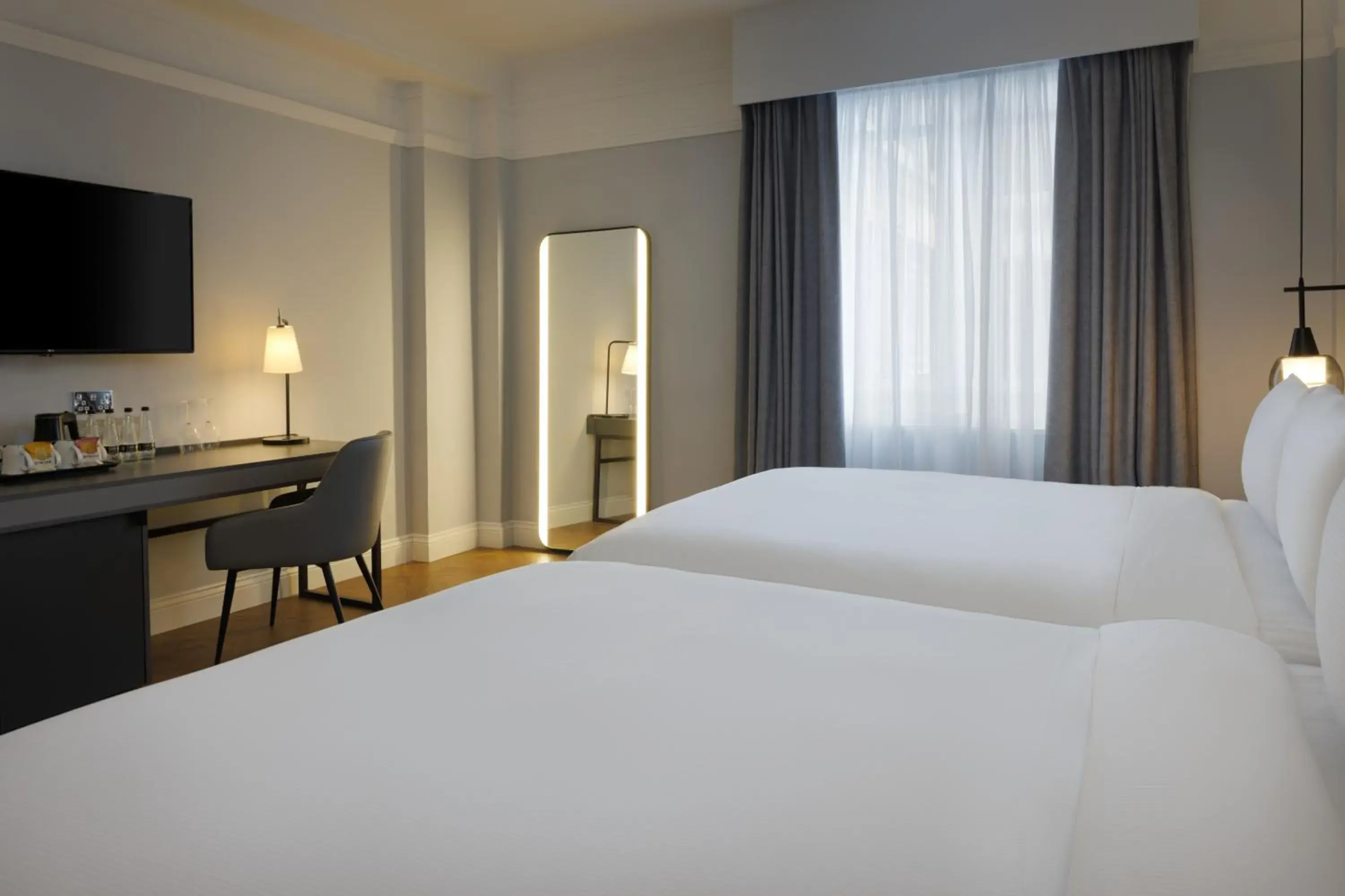 Bed in The Queens Hotel Bed in The Queens Hotel