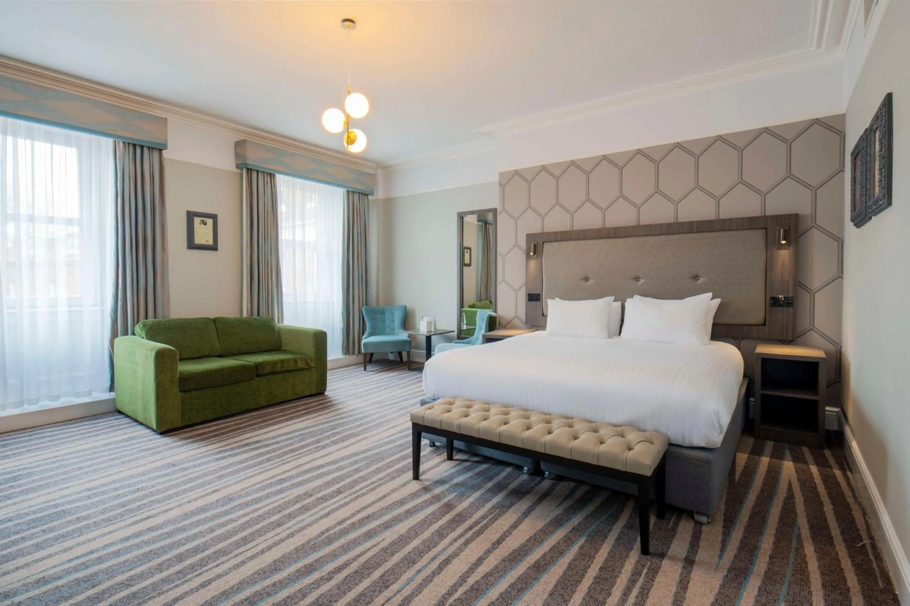 Bedroom, Bed in The Queen at Chester Hotel, BW Premier Collection