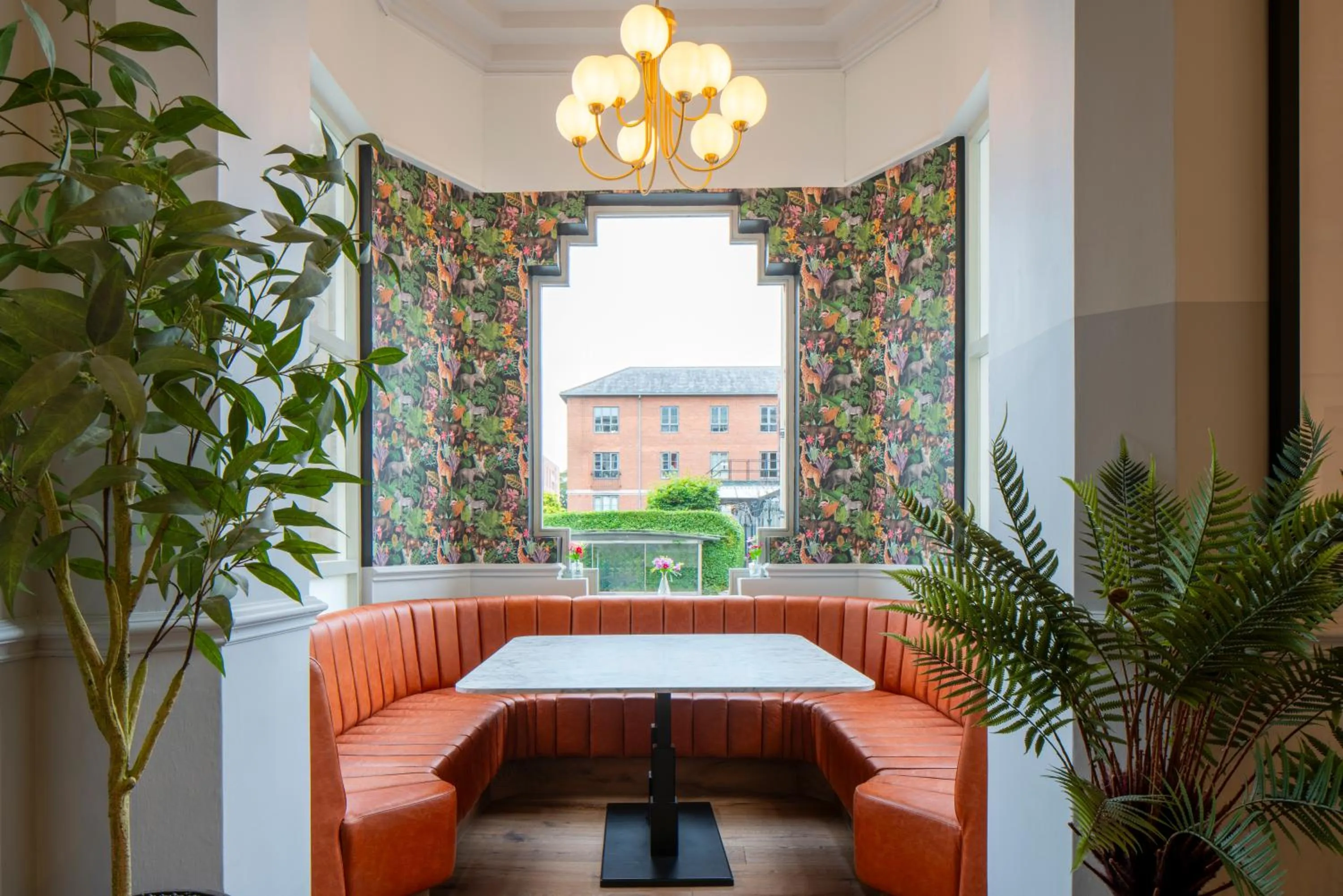 Dining area in The Queen at Chester Hotel, BW Premier Collection