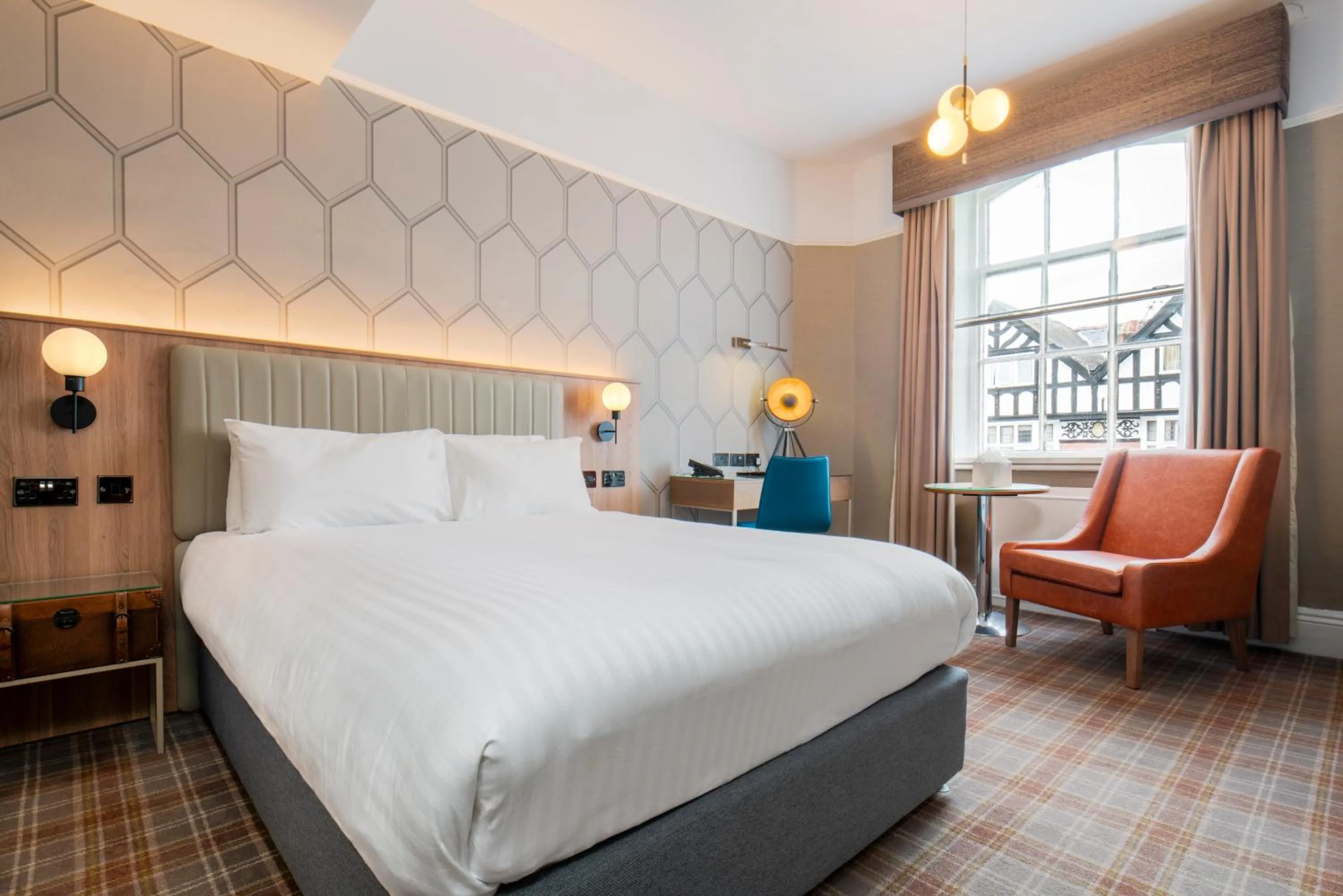 Bedroom, Bed in The Queen at Chester Hotel, BW Premier Collection