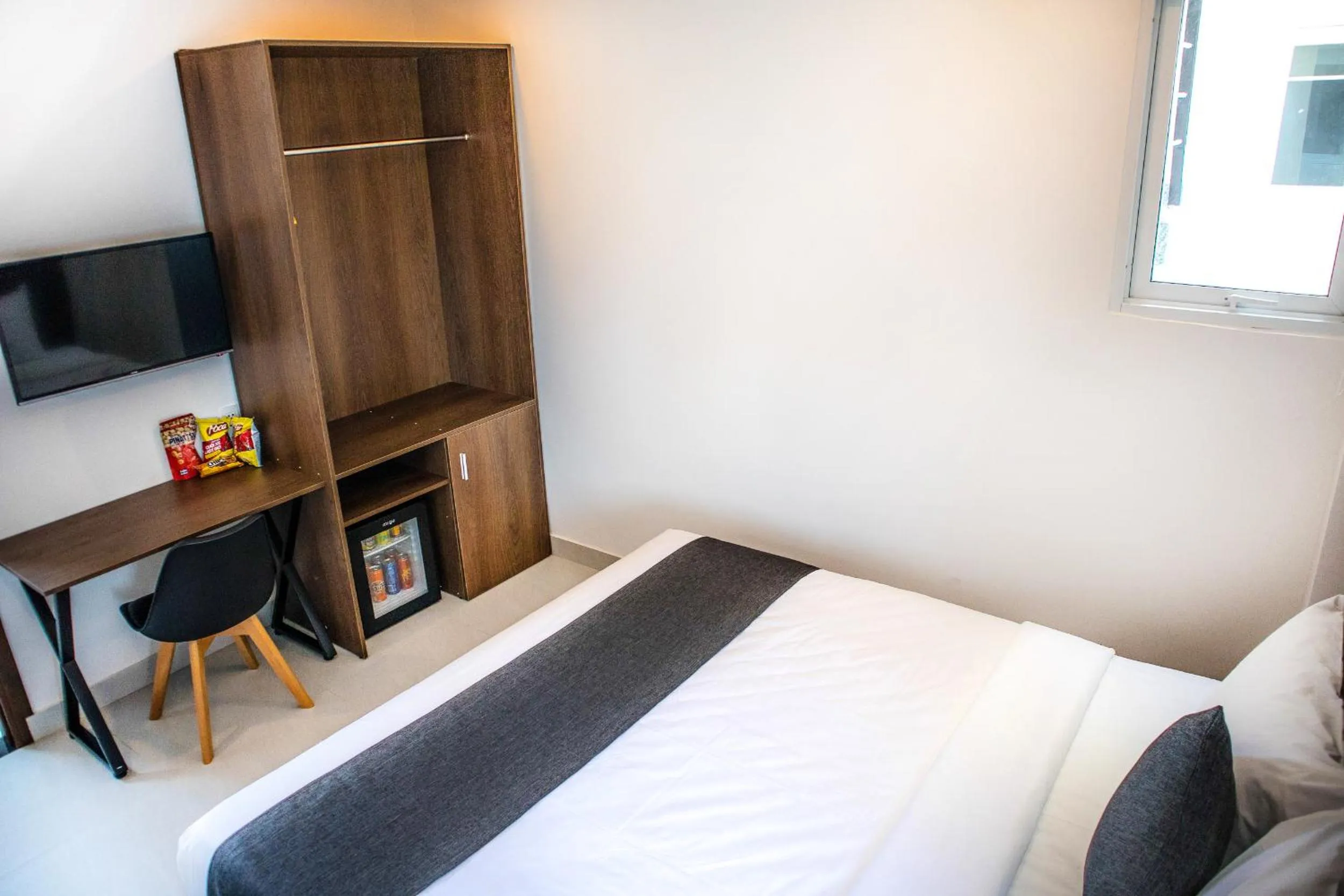 Photo of the whole room, Bed in Robin Hotel Danang