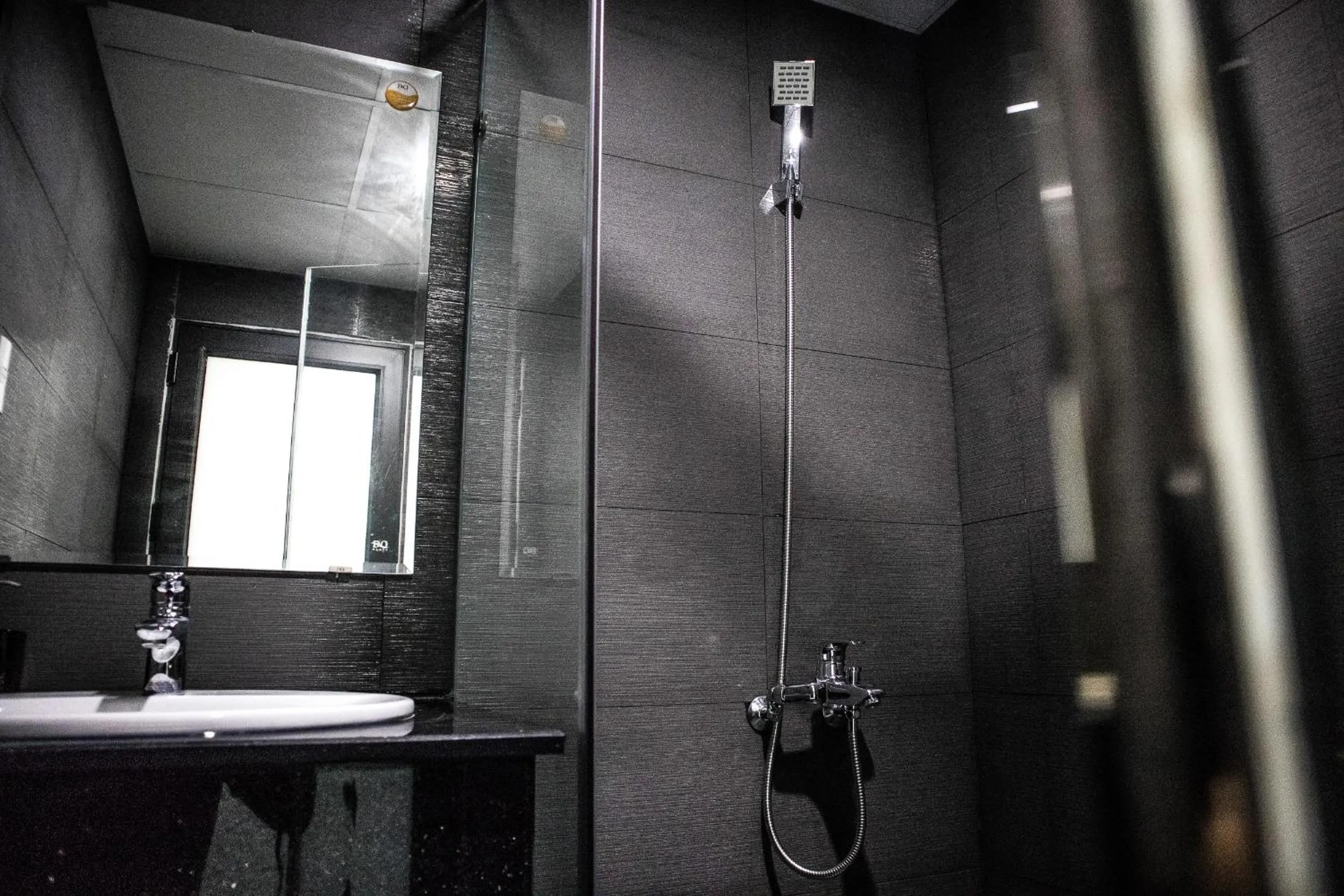 Shower in Robin Hotel Danang