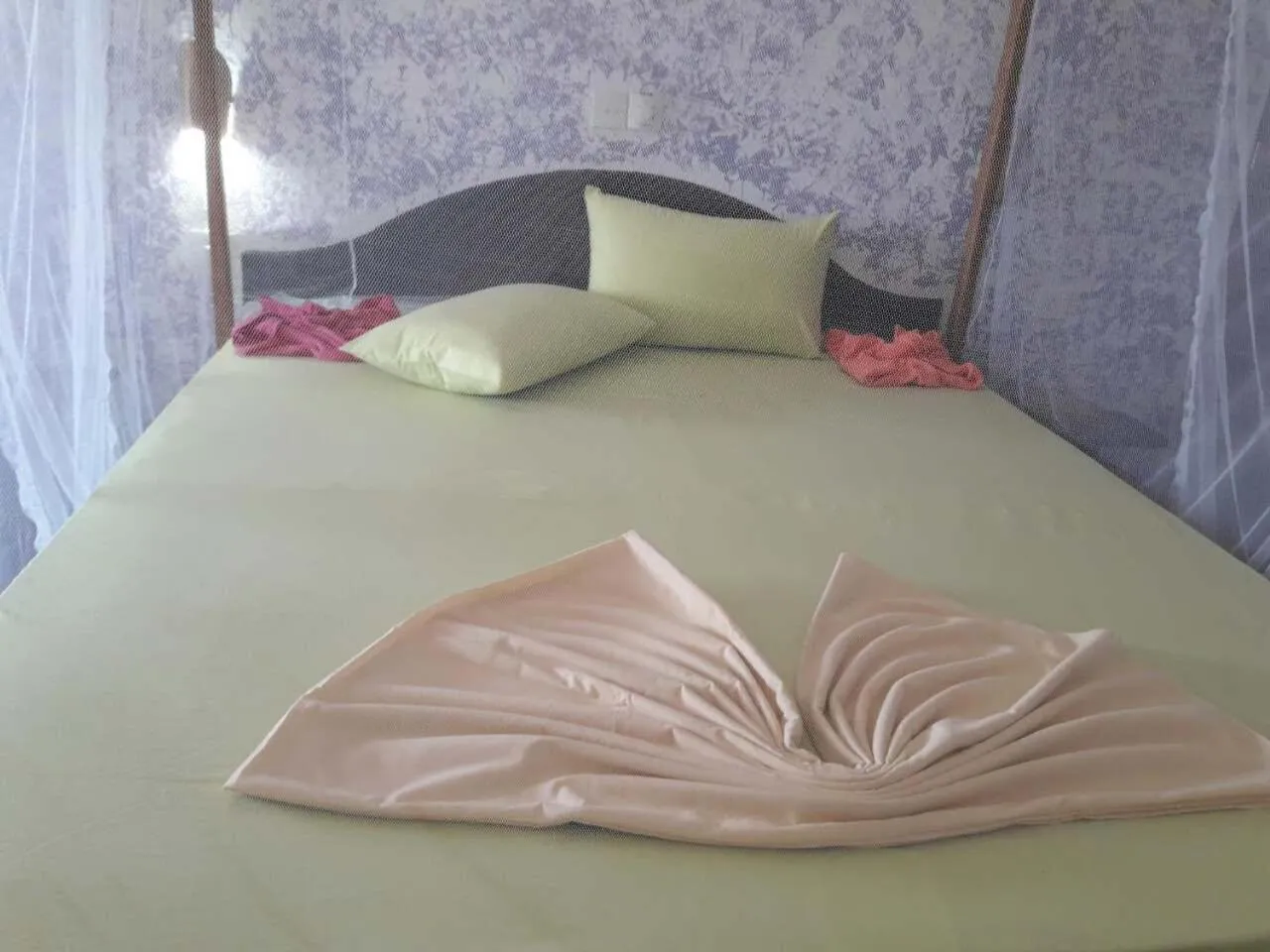 Photo of the whole room, Bed in Villa crocodile beach