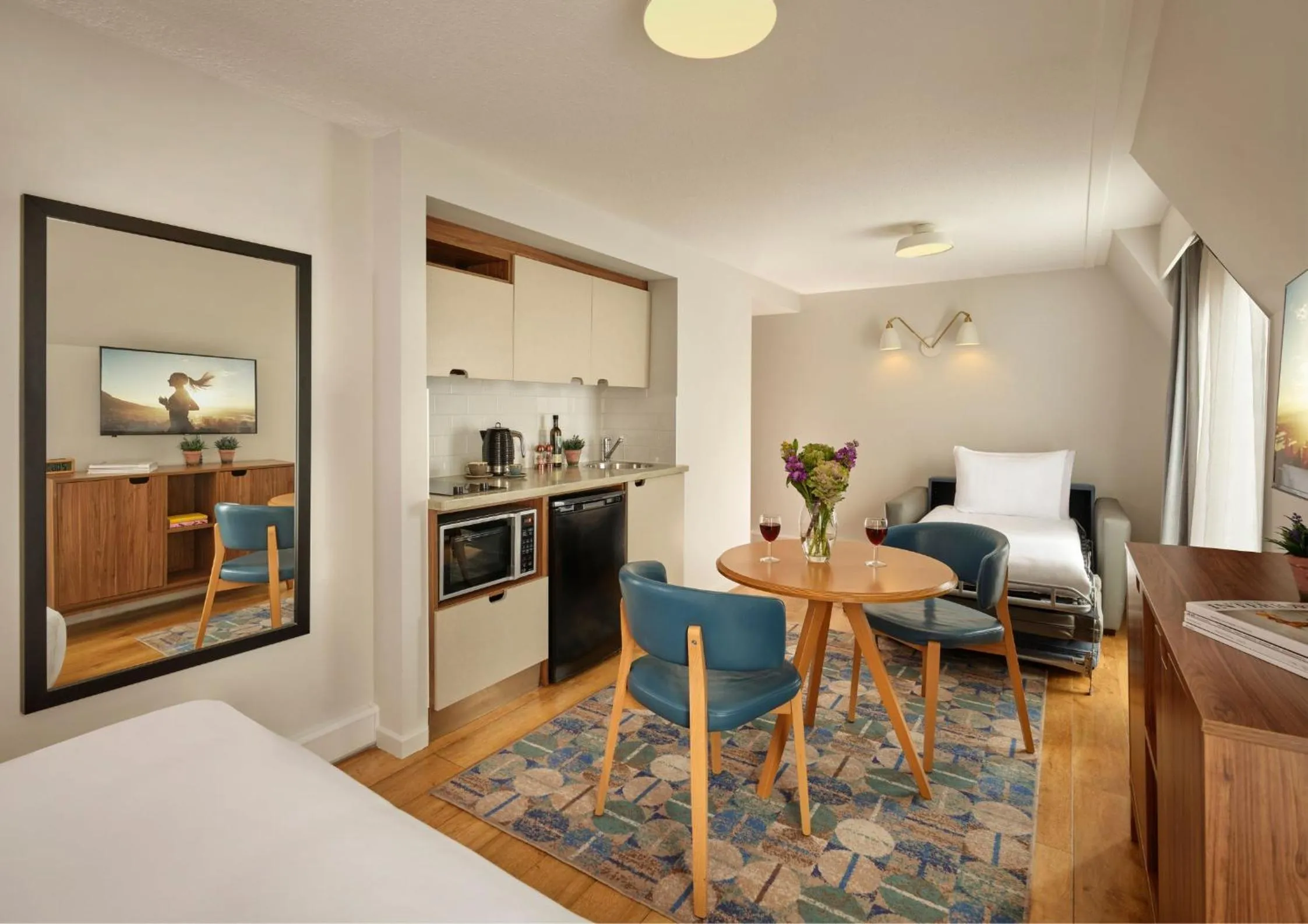 Photo of the whole room, Bed in Citadines Barbican London