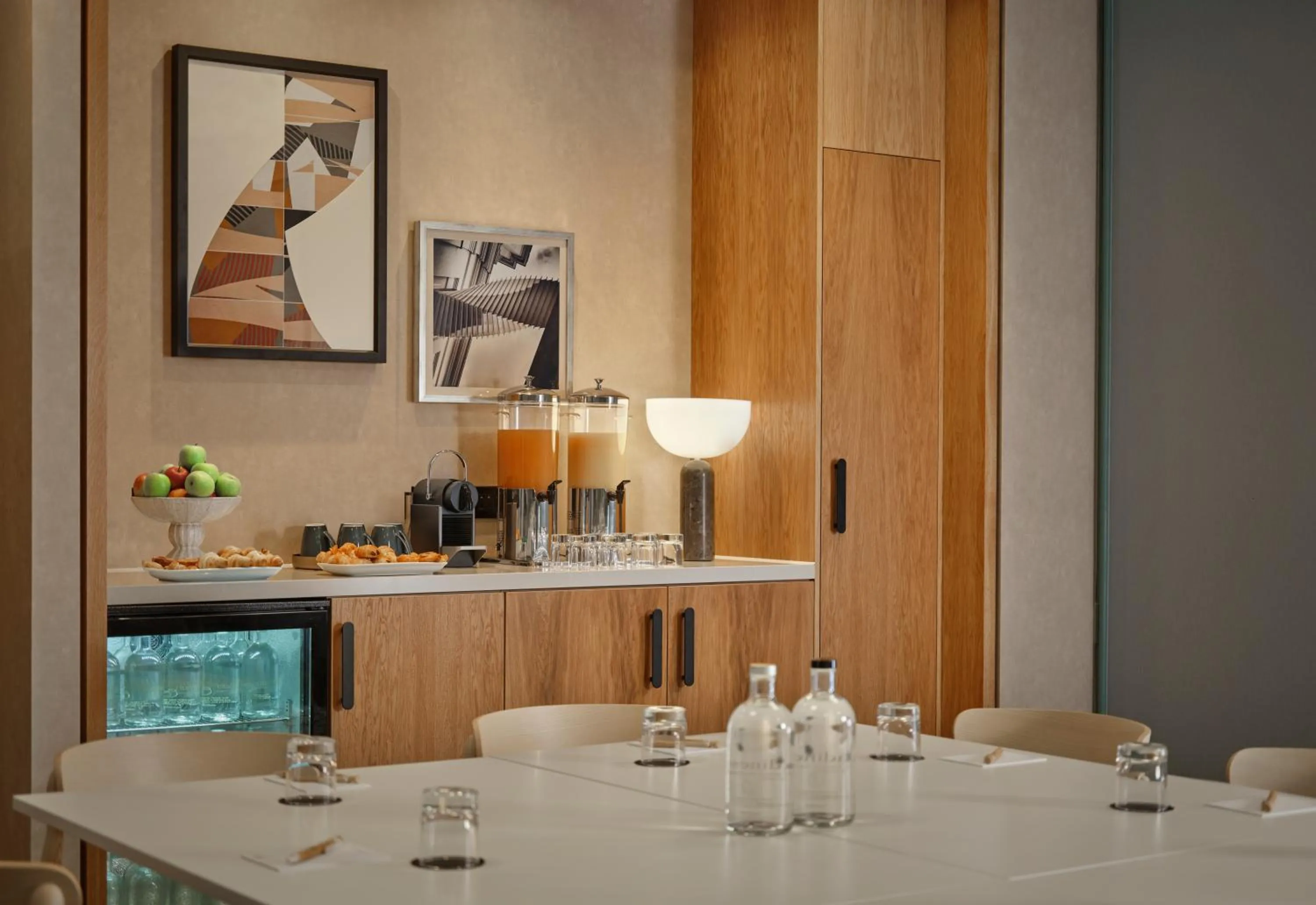 Food and drinks in Citadines Holborn-Covent Garden London