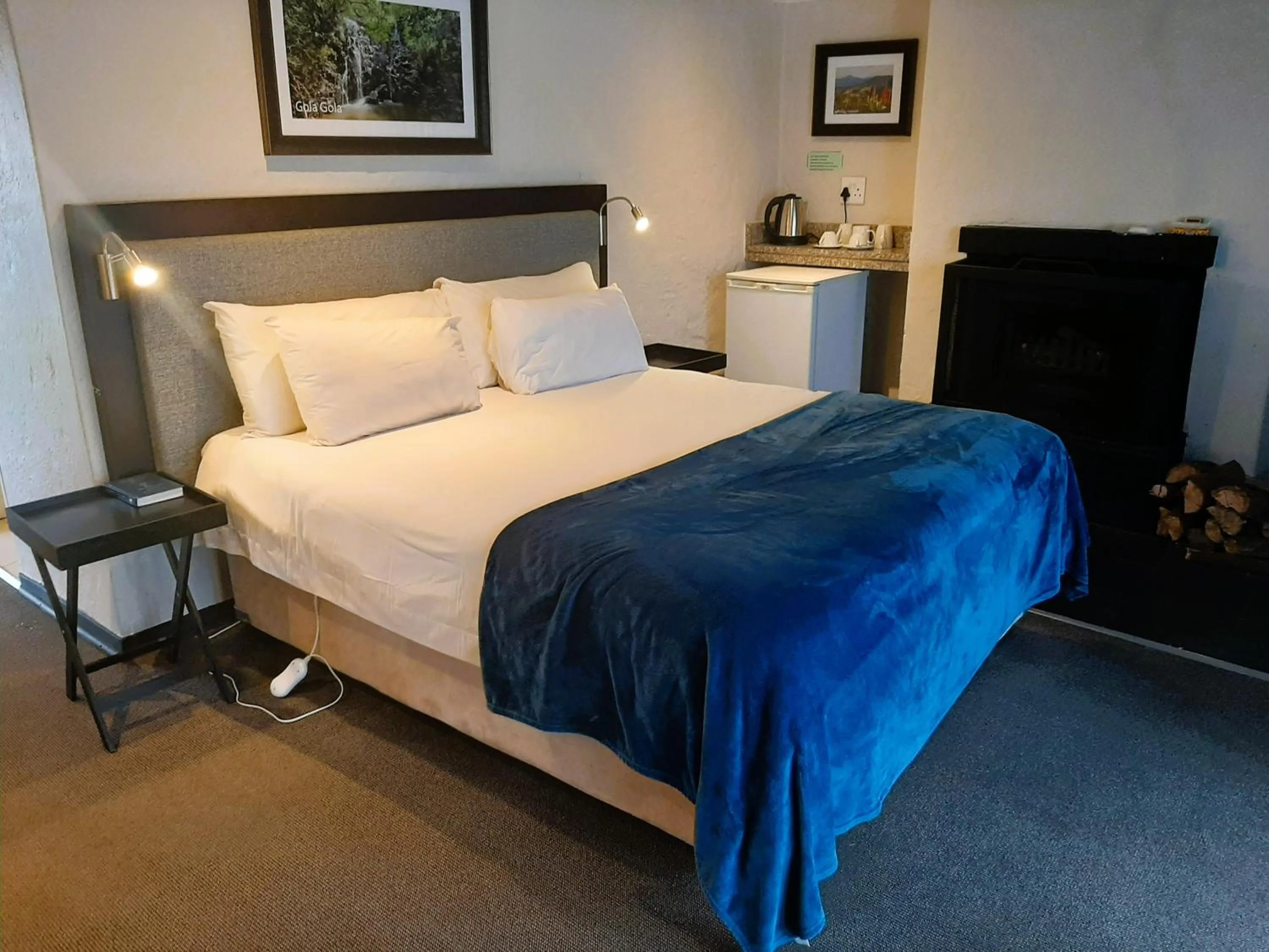 Bed in Mount Sheba Rainforest Hotel - Mountain Spring Water