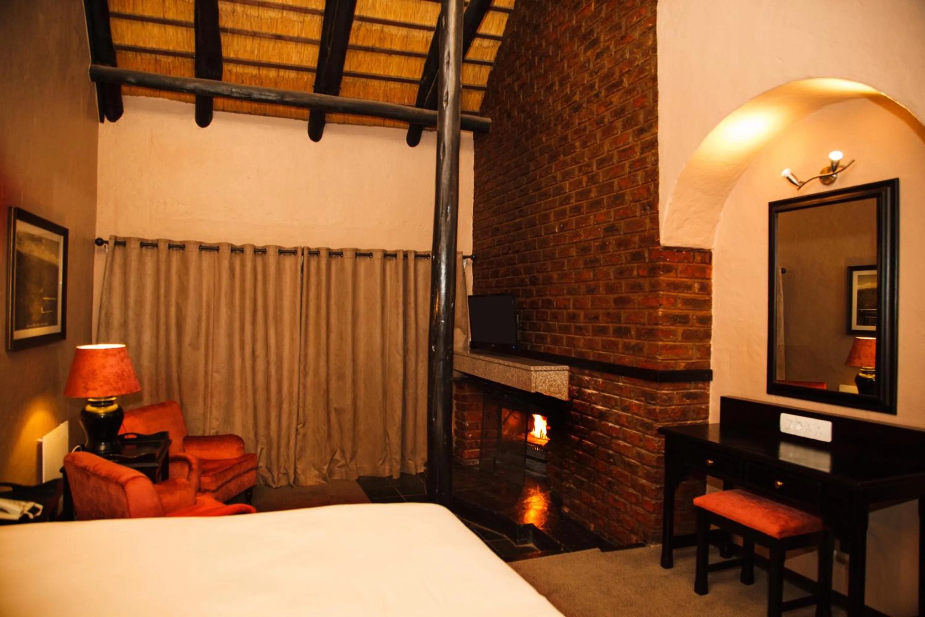 TV and multimedia, Bed in Mount Sheba Rainforest Hotel - Mountain Spring Water