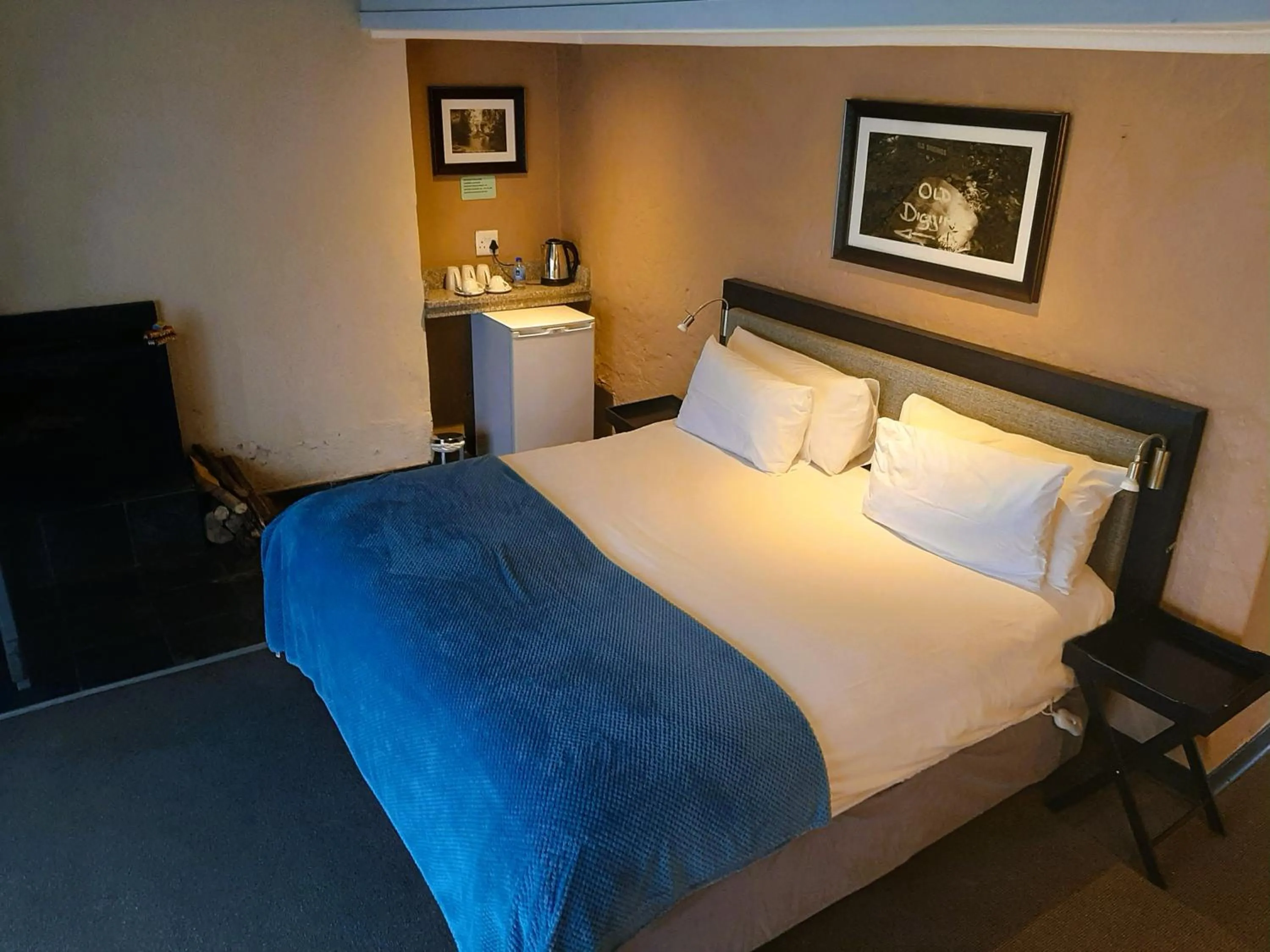 Bed in Mount Sheba Rainforest Hotel - Mountain Spring Water