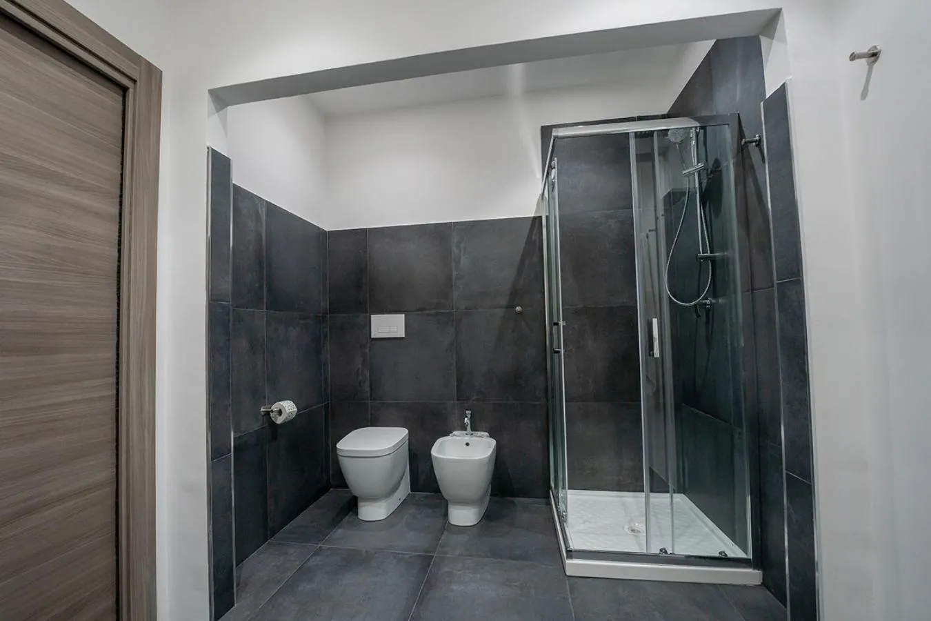 Shower in Al Campanile H Napoli Centro, by ClaPa Group Dislocated Hospitality
